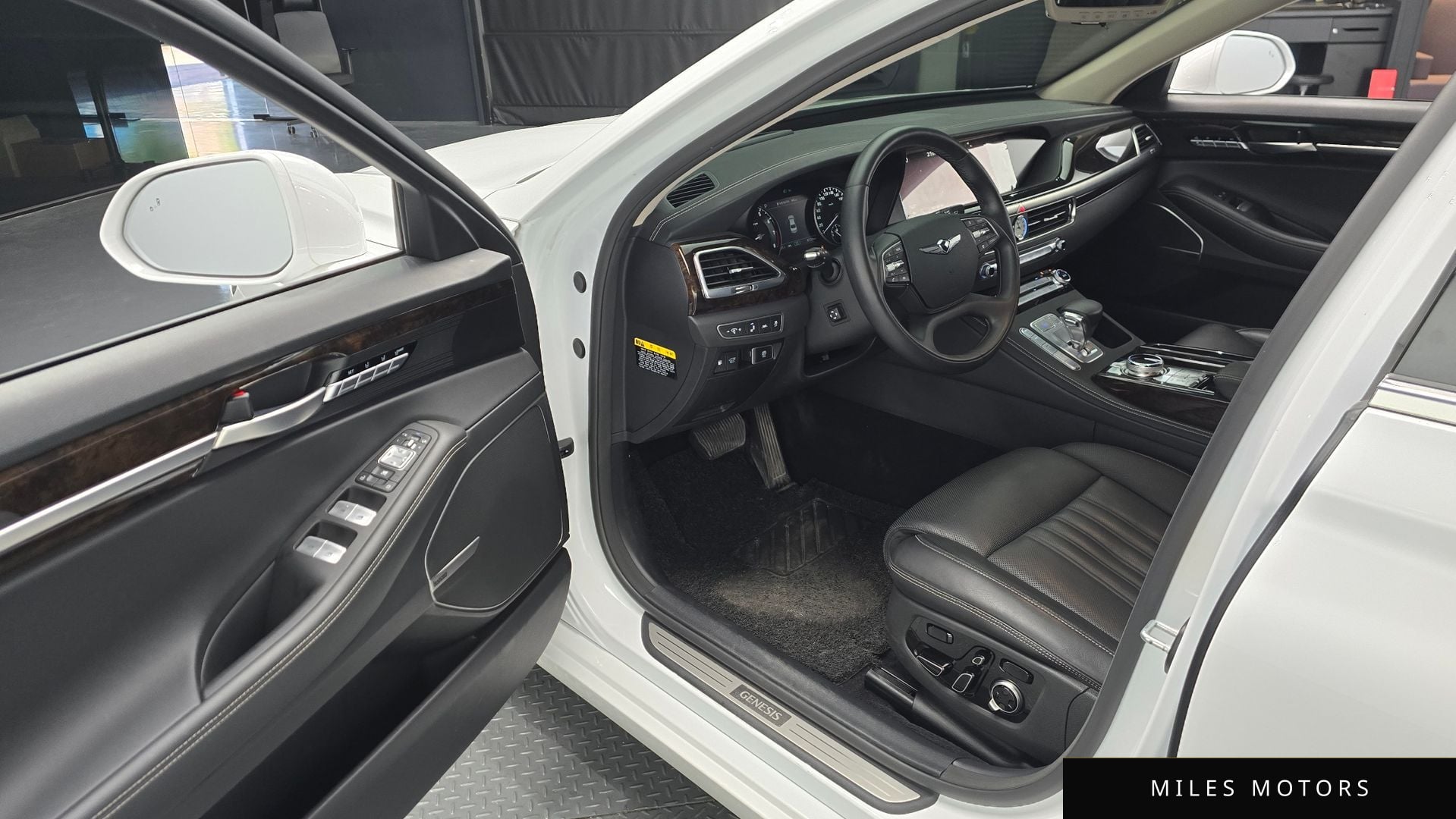 Genesis G90 2022 — миниатюра 10