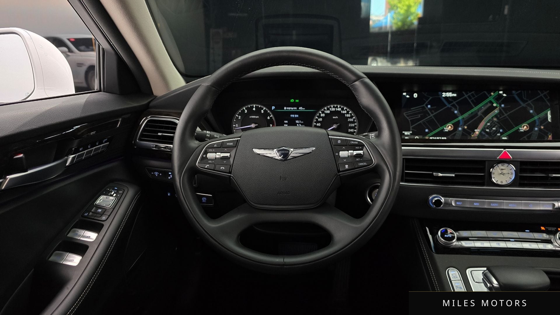 Genesis G90 2022 — миниатюра 12