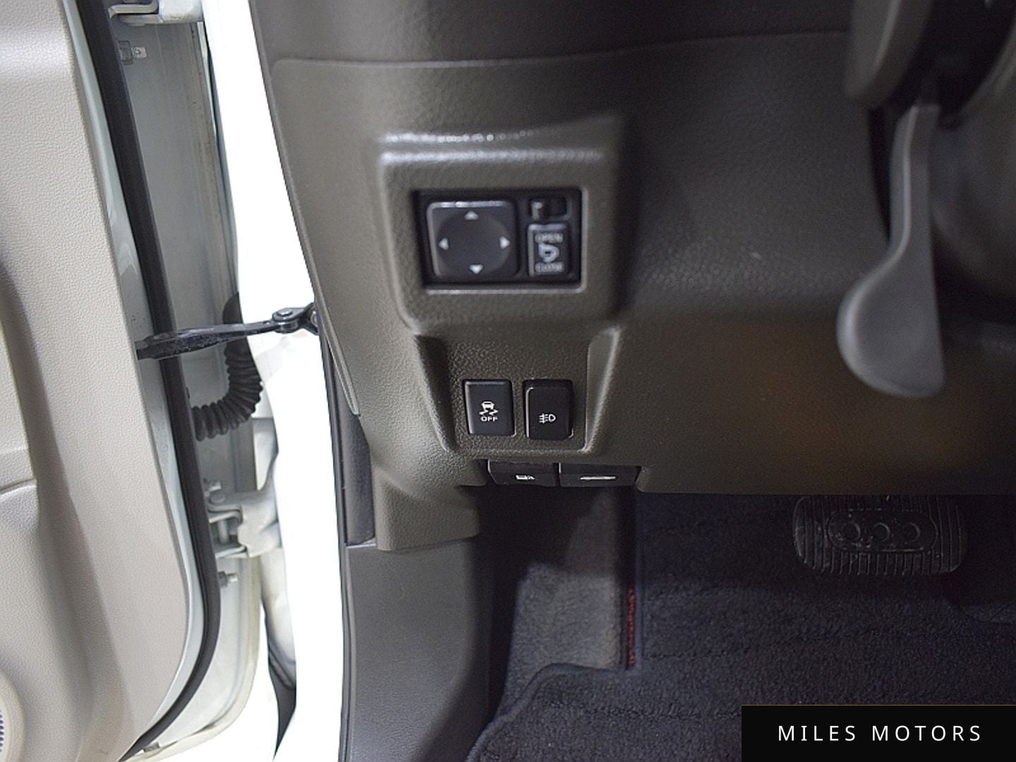Nissan Cube 2012 — миниатюра 10