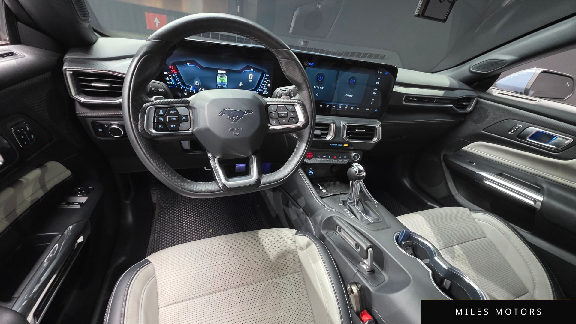Ford Mustang 2025 — миниатюра 10