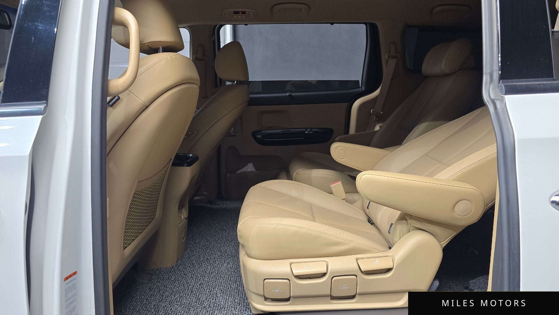 Kia Canival 2017 — миниатюра 12