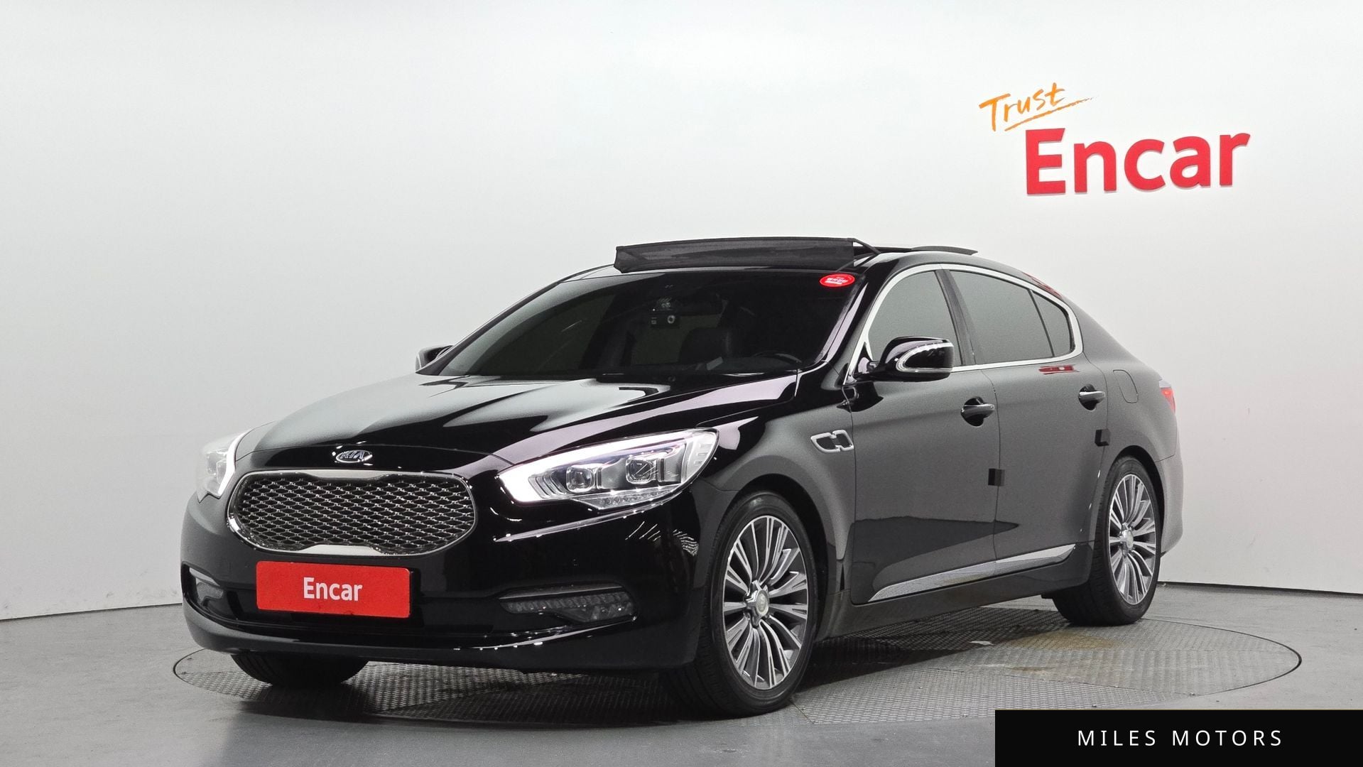 Kia K9 2015 — фото 1 из 12