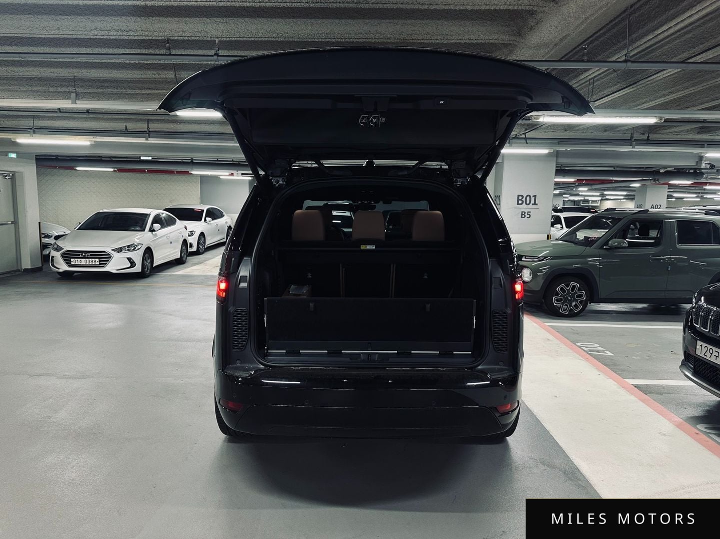 Land Rover Discovery 2024 — миниатюра 5