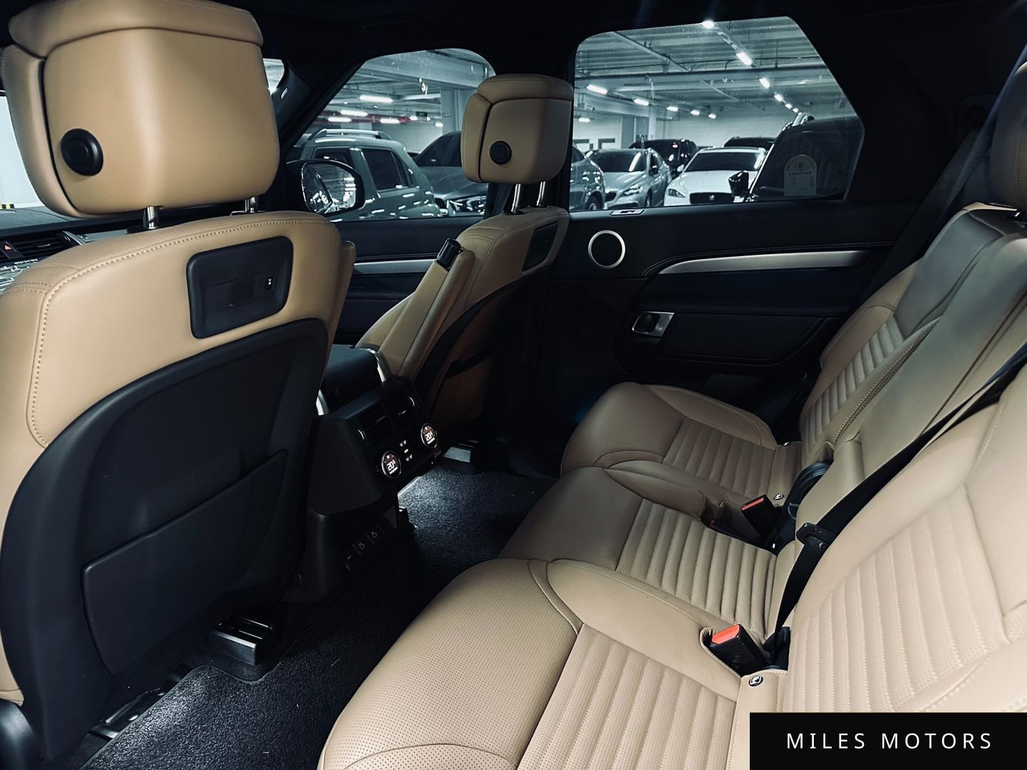 Land Rover Discovery 2024 — миниатюра 10