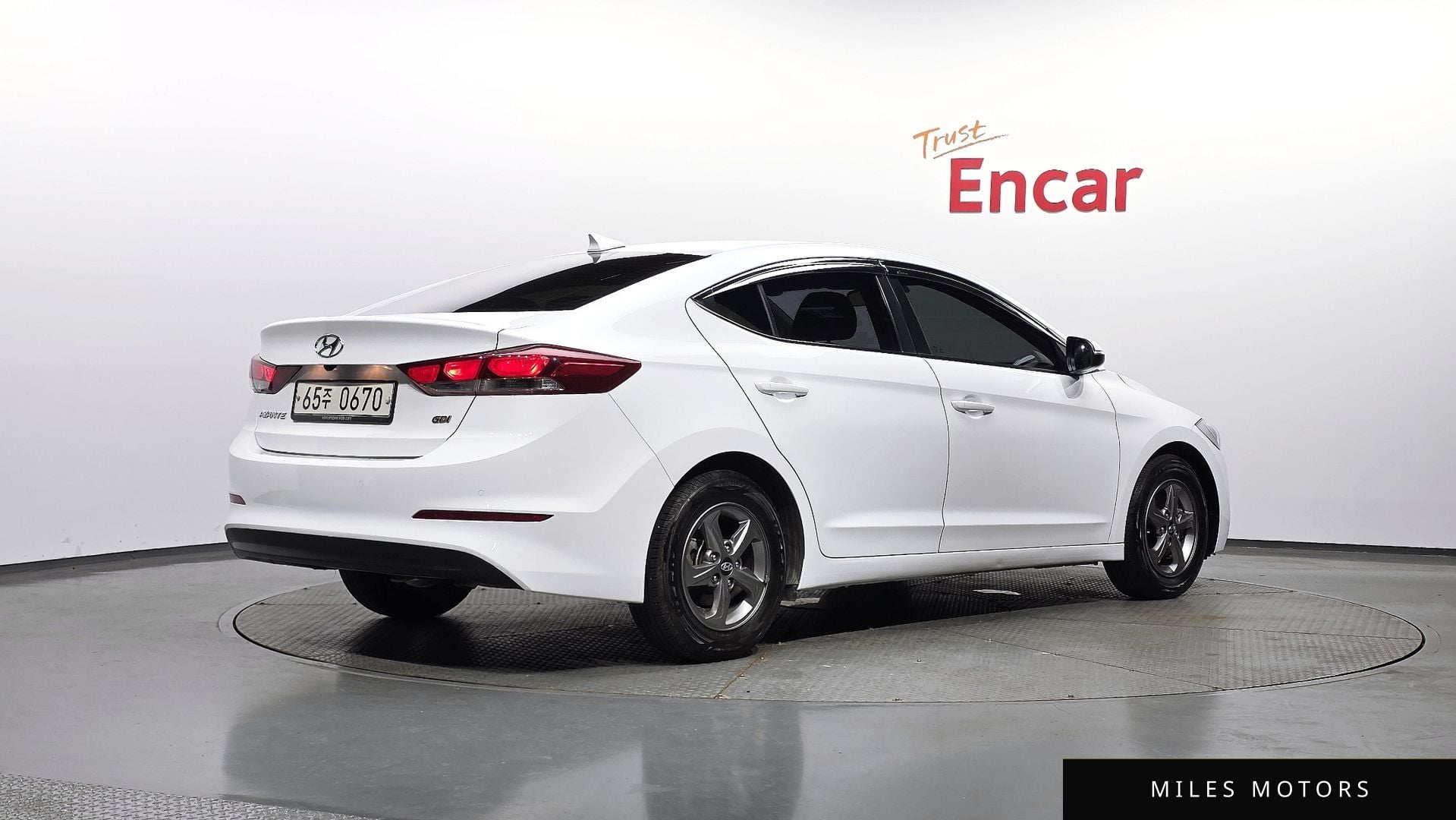 Hyundai AVANTE 2016 — миниатюра 2