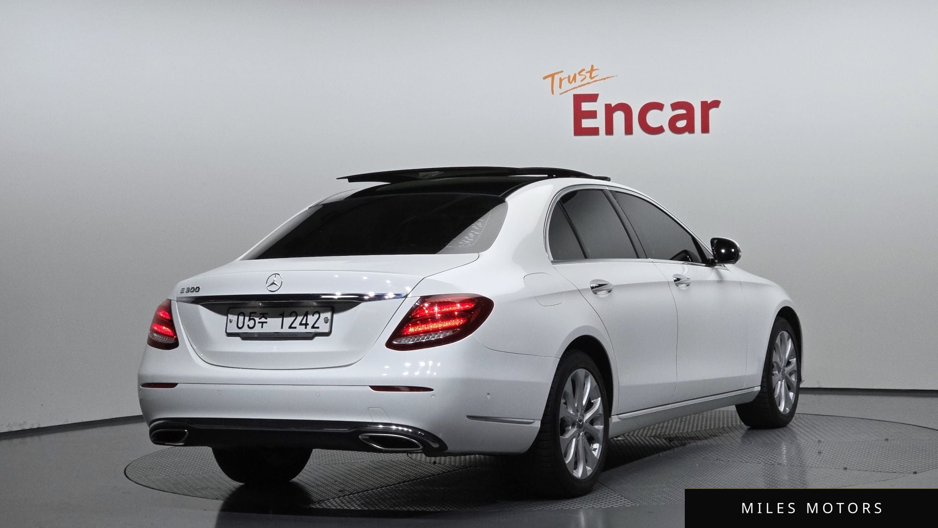 Mercedes-Benz E-Class W213 2017 — миниатюра 2