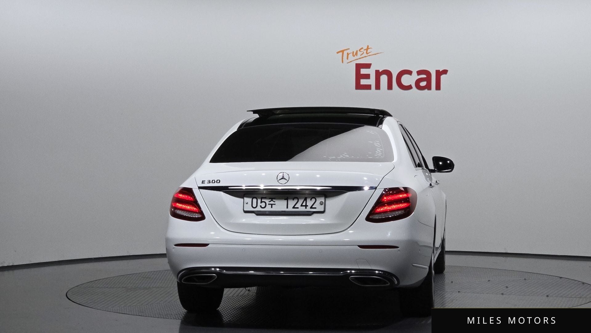 Mercedes-Benz E-Class W213 2017 — миниатюра 4