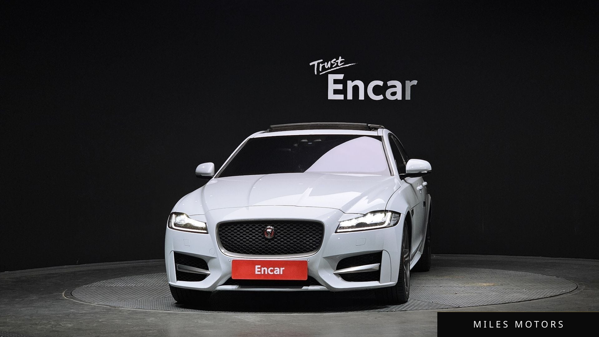 Jaguar XF (X260) 2017 — миниатюра 3