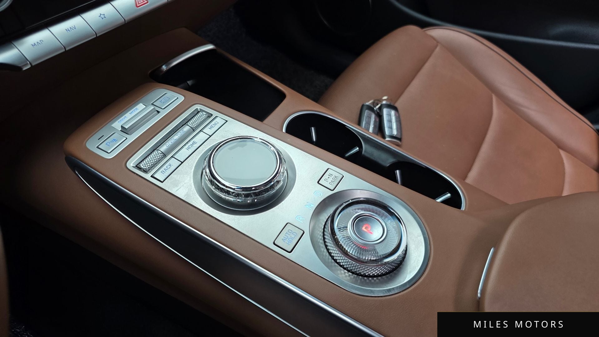 Genesis GV70 2022 — миниатюра 11