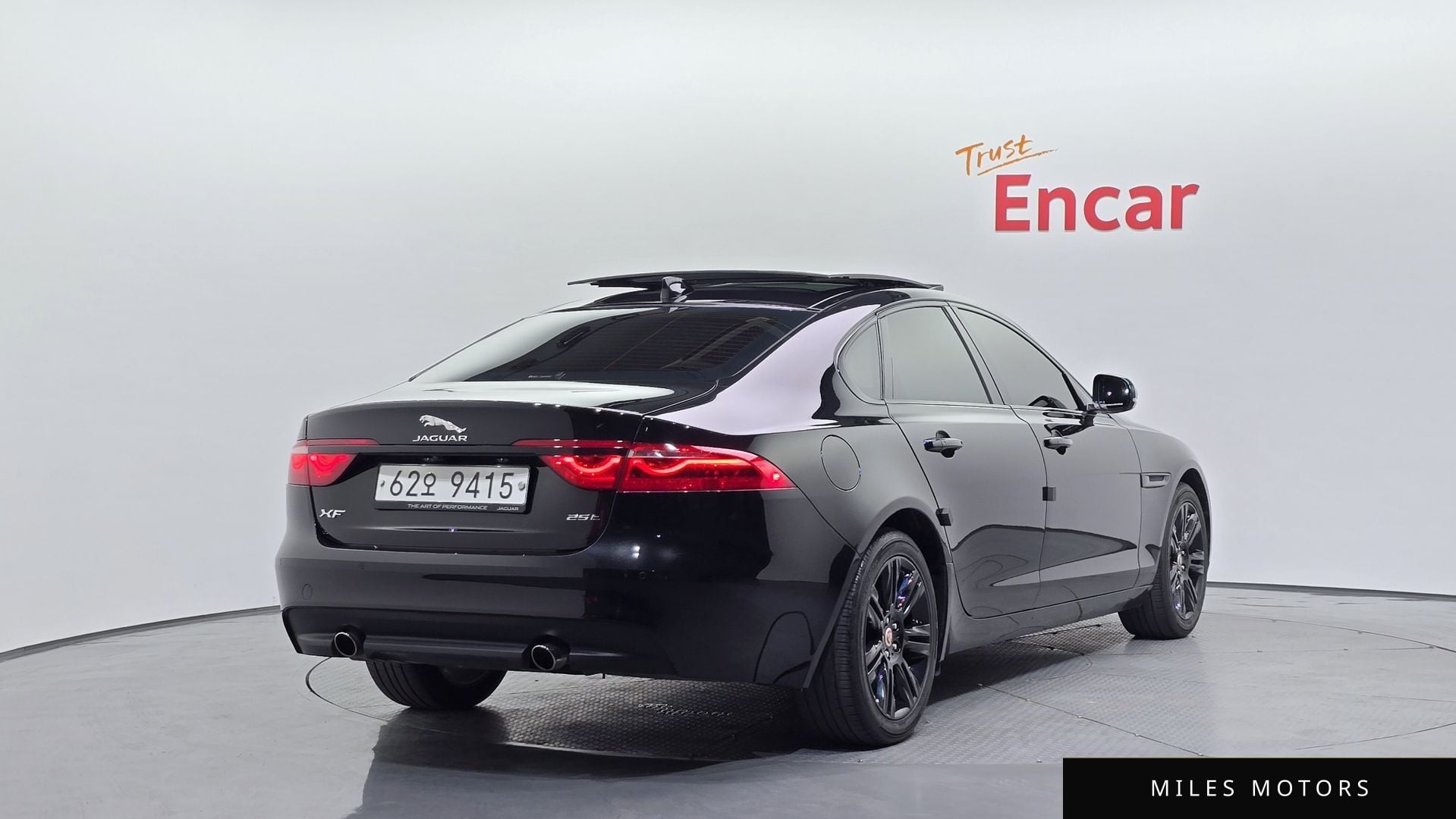 Jaguar XF (X260) 2019 — миниатюра 2