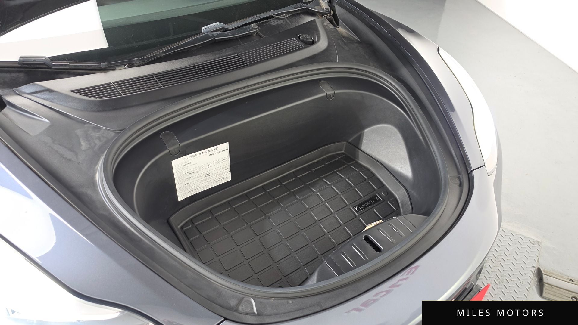 Tesla Model 3 2020 — миниатюра 6