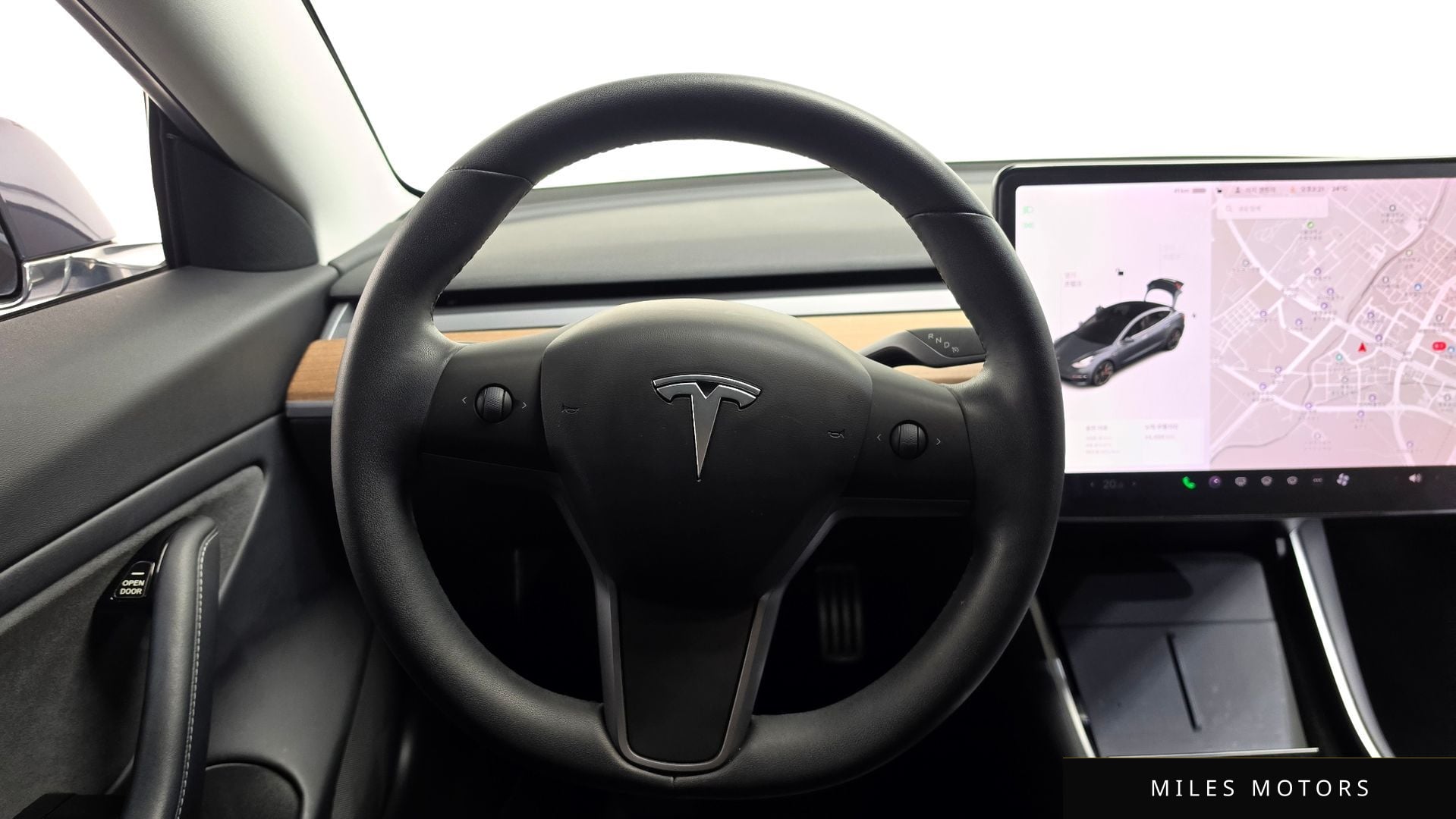 Tesla Model 3 2020 — миниатюра 12