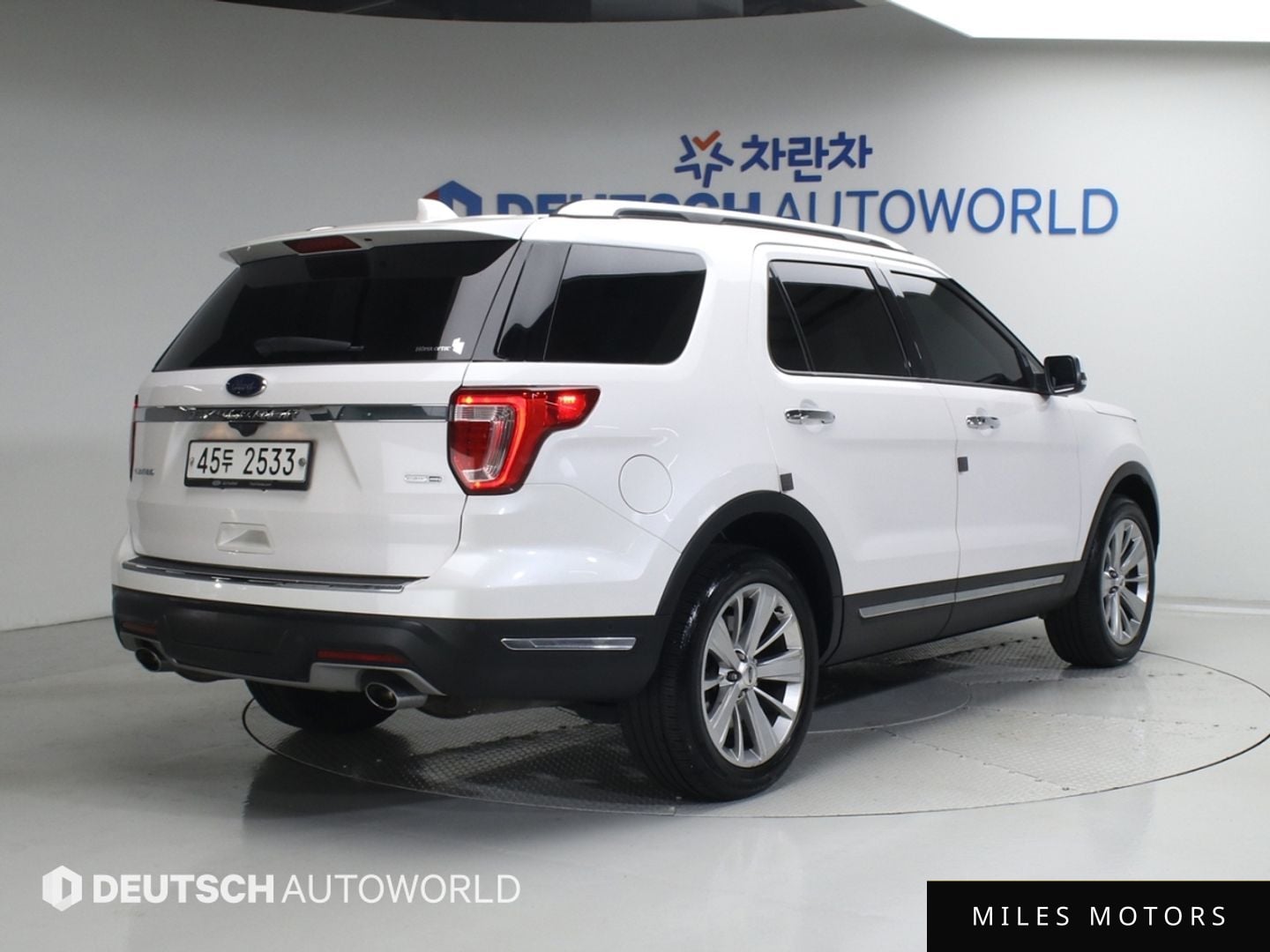 Ford Explorer 2018 — миниатюра 2