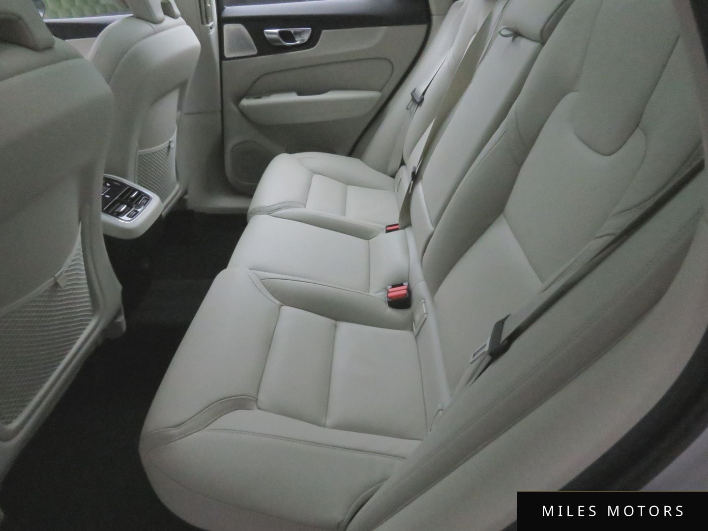 Volvo XC60 2026 — миниатюра 10