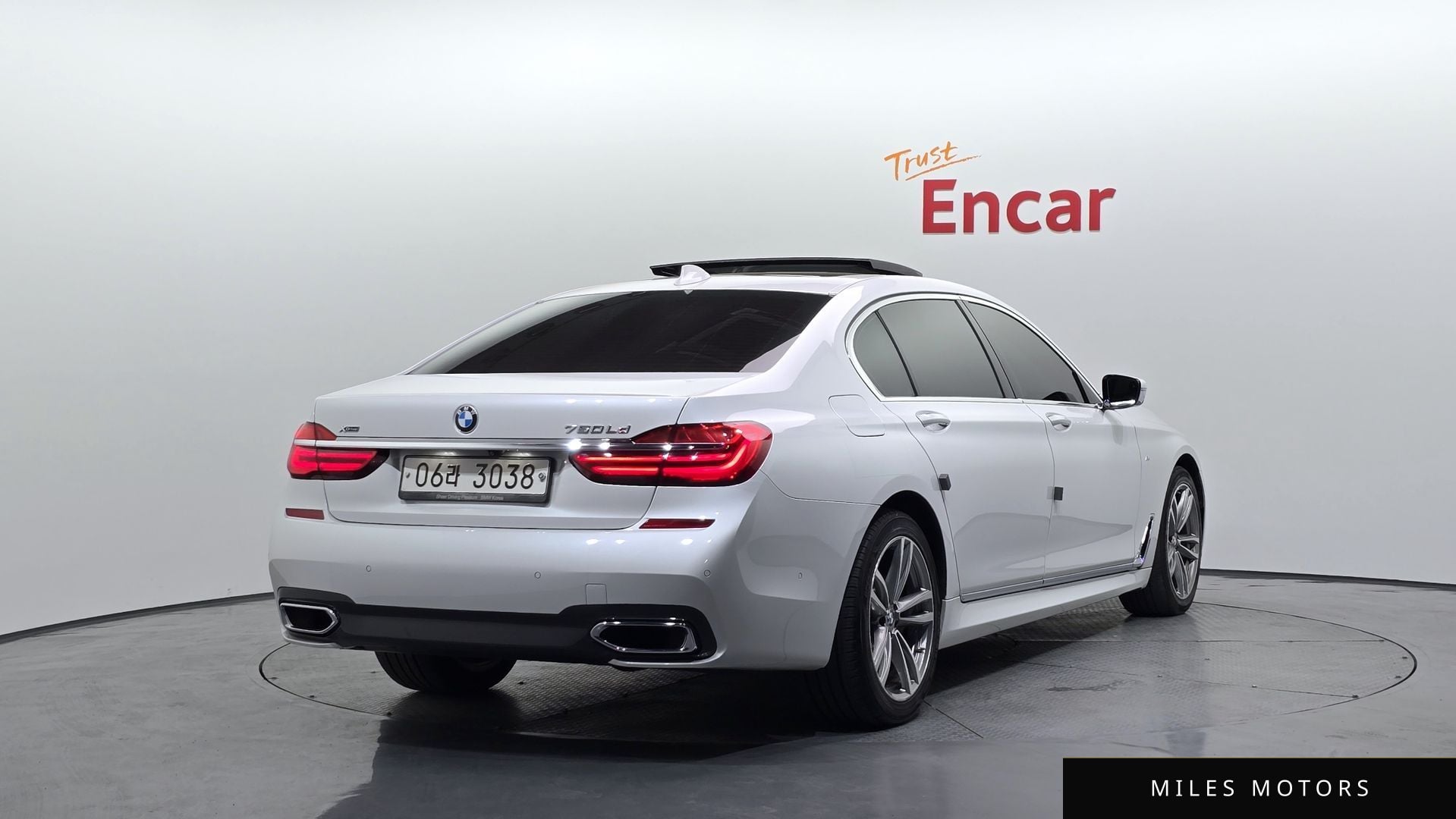 BMW 7 Series (G11) 2017 — миниатюра 2