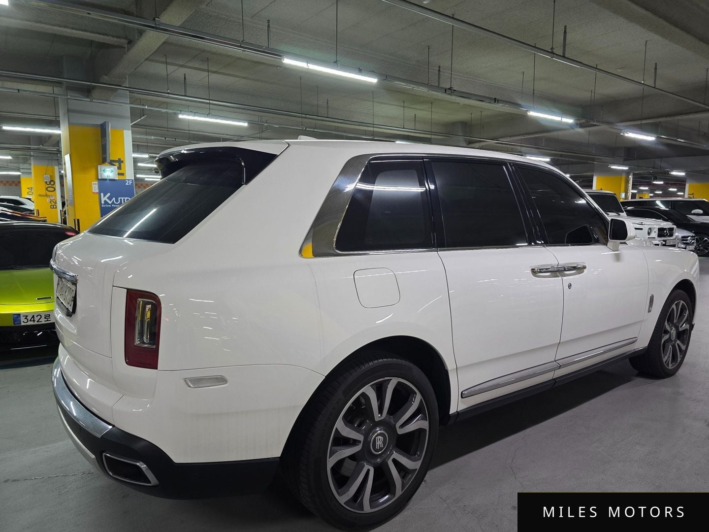 Rolls-Royce Cullinan 2020 — миниатюра 5