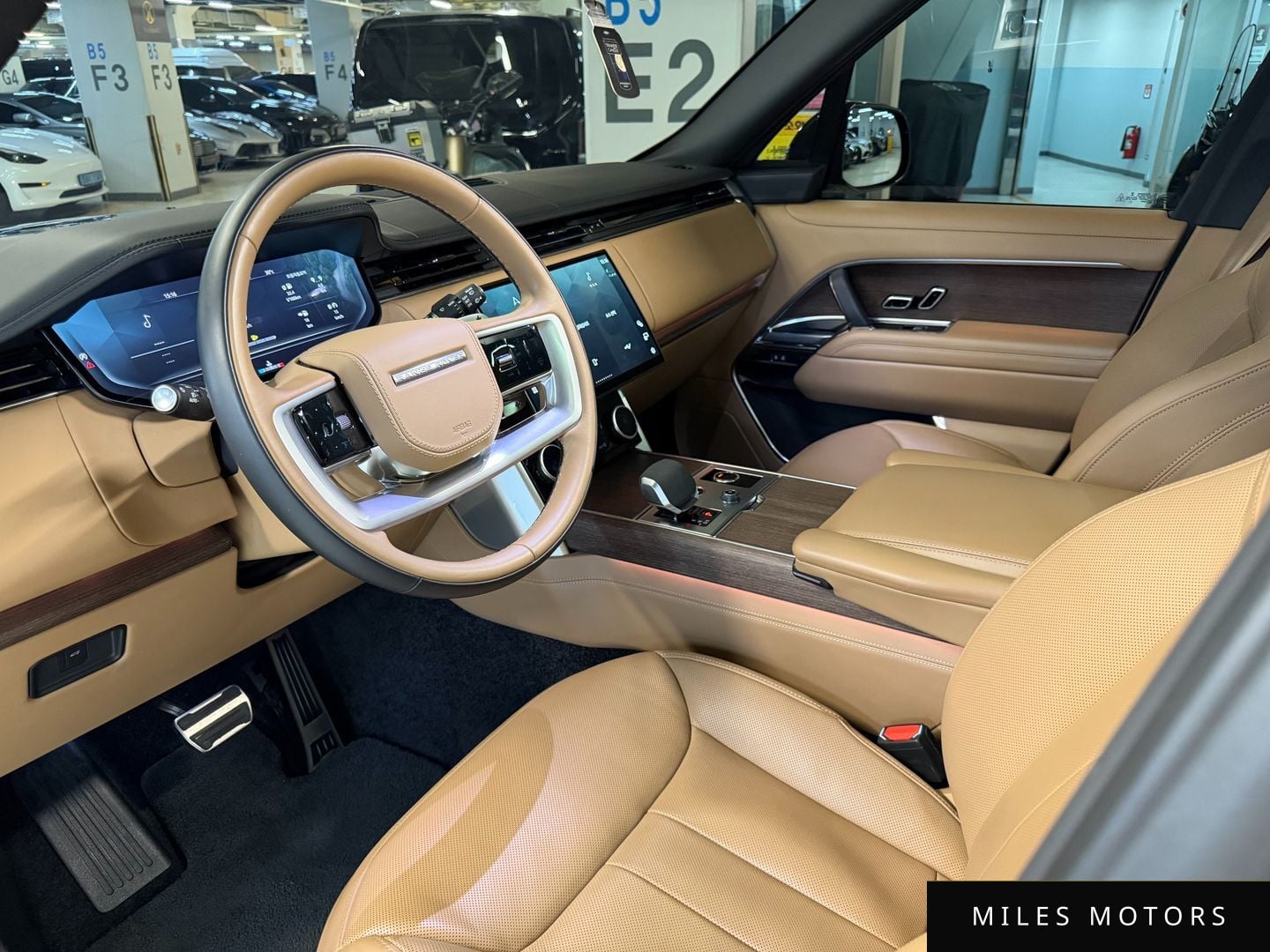 Land Rover Range Rover 2023 — миниатюра 7