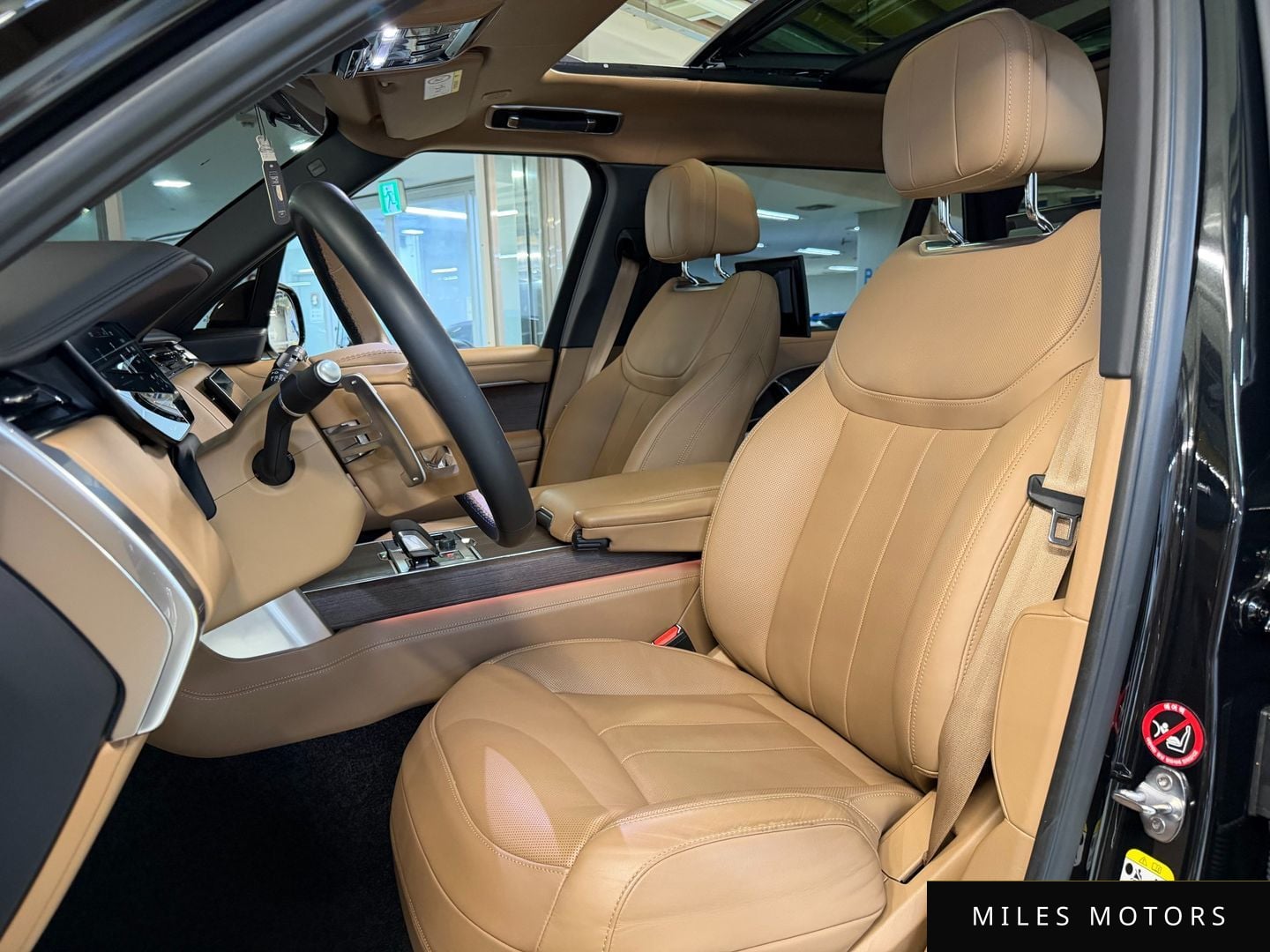 Land Rover Range Rover 2023 — миниатюра 8