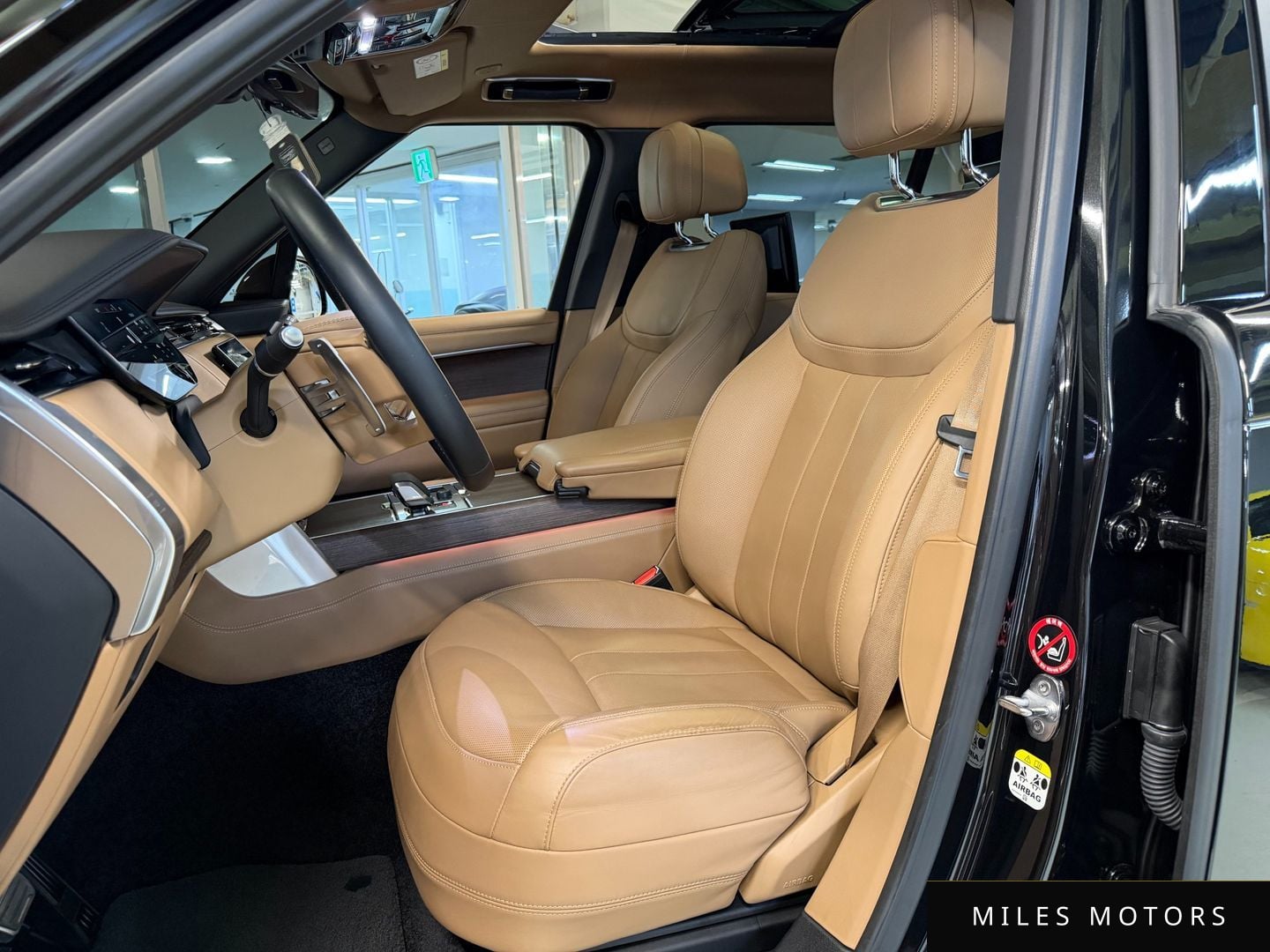 Land Rover Range Rover 2023 — миниатюра 9