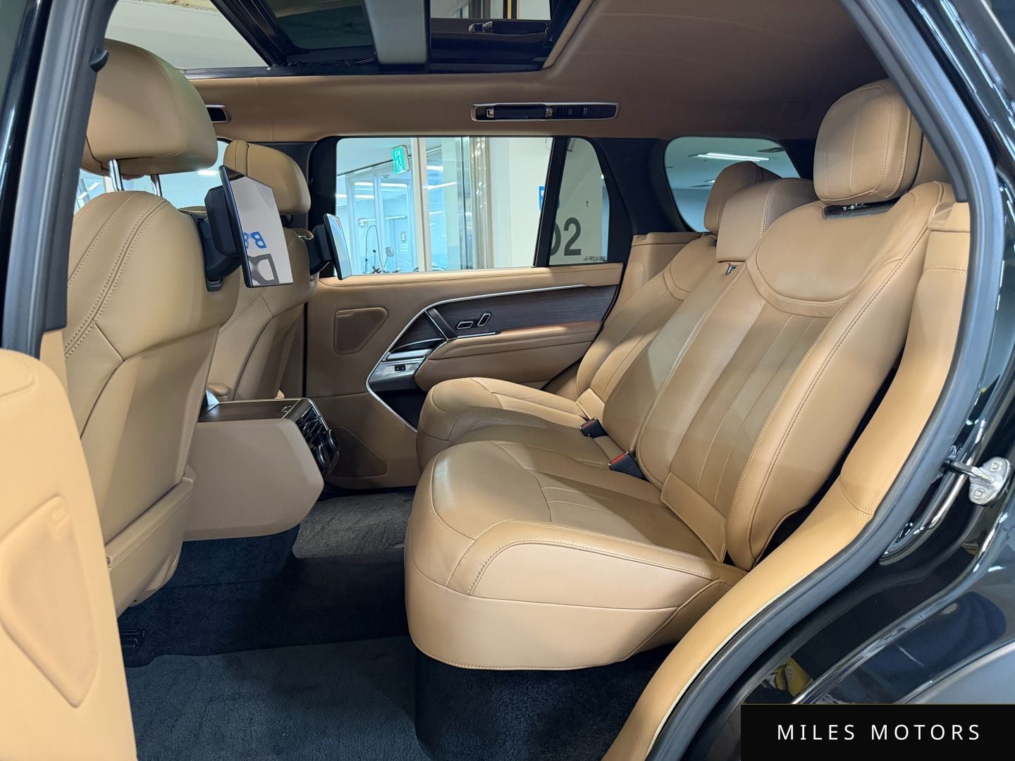 Land Rover Range Rover 2023 — миниатюра 11