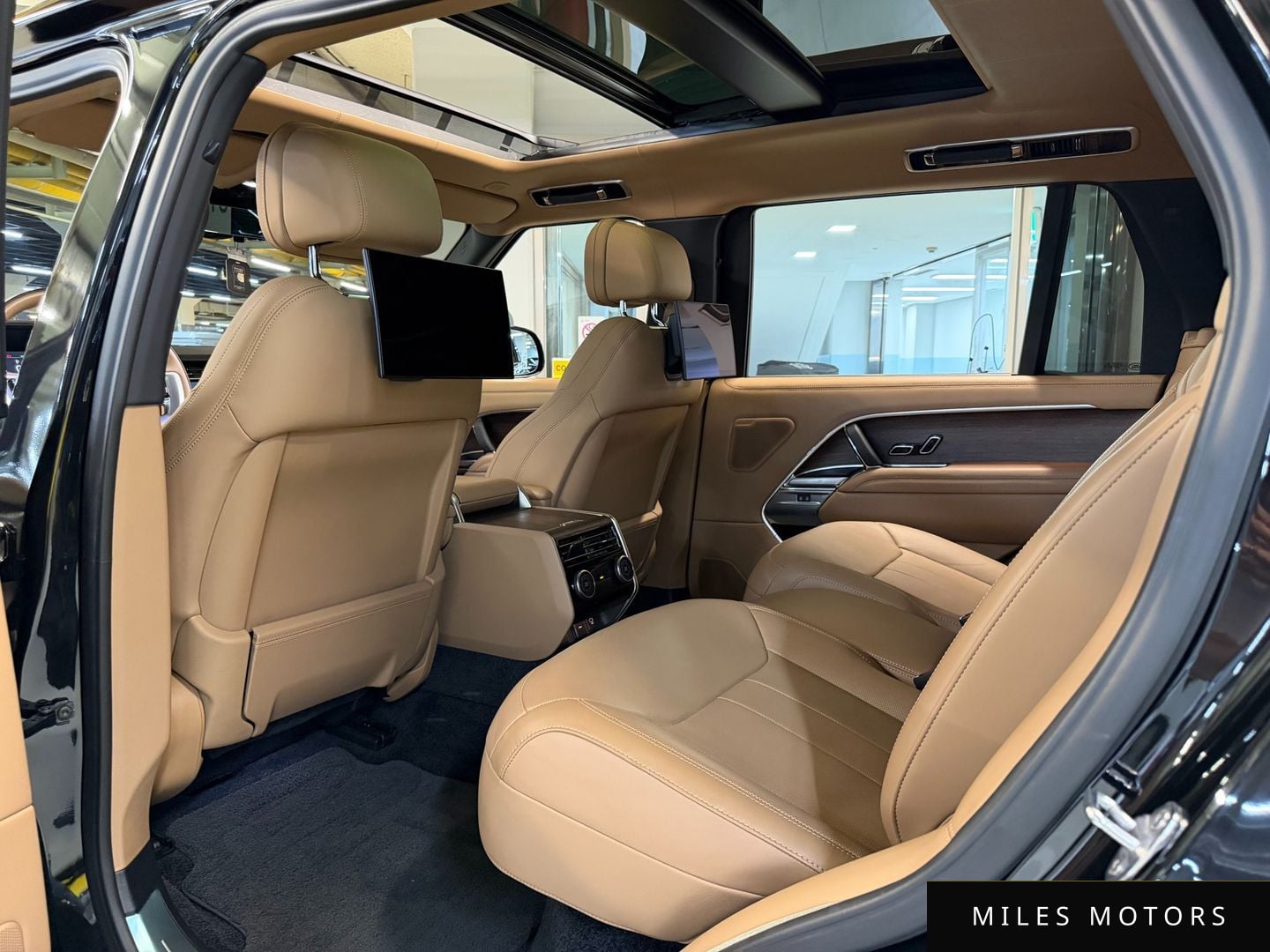 Land Rover Range Rover 2023 — миниатюра 12