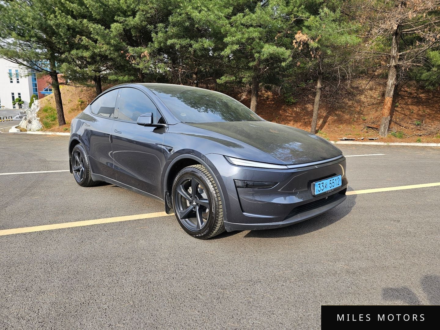 Tesla Model Y 2025 — фото 1 из 12