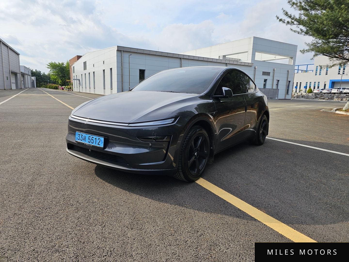 Tesla Model Y 2025 — миниатюра 3