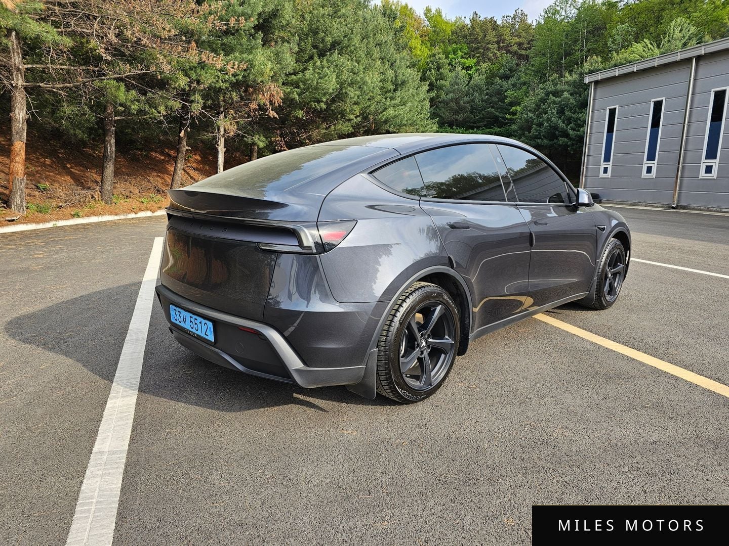 Tesla Model Y 2025 — миниатюра 4