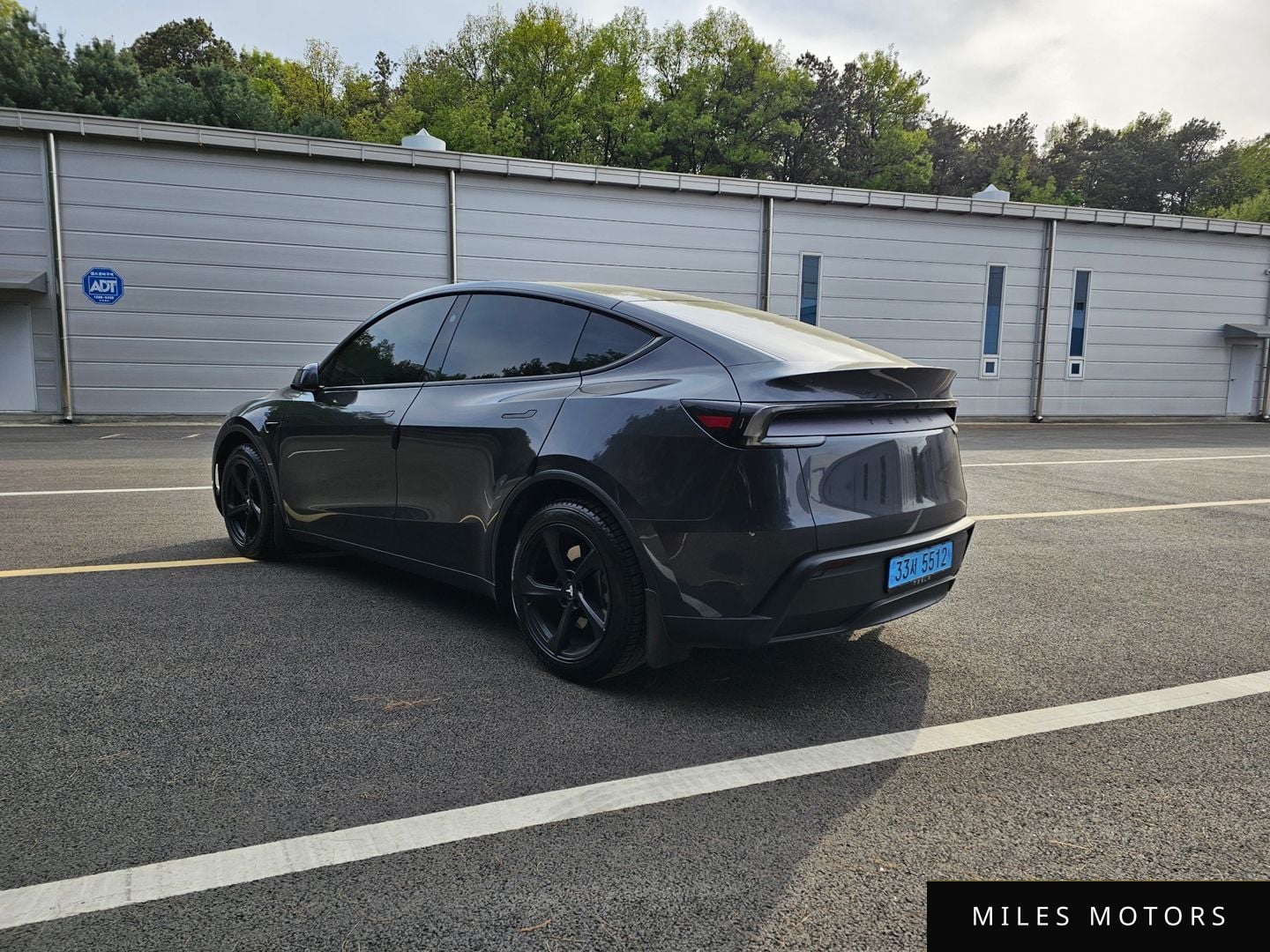 Tesla Model Y 2025 — миниатюра 5