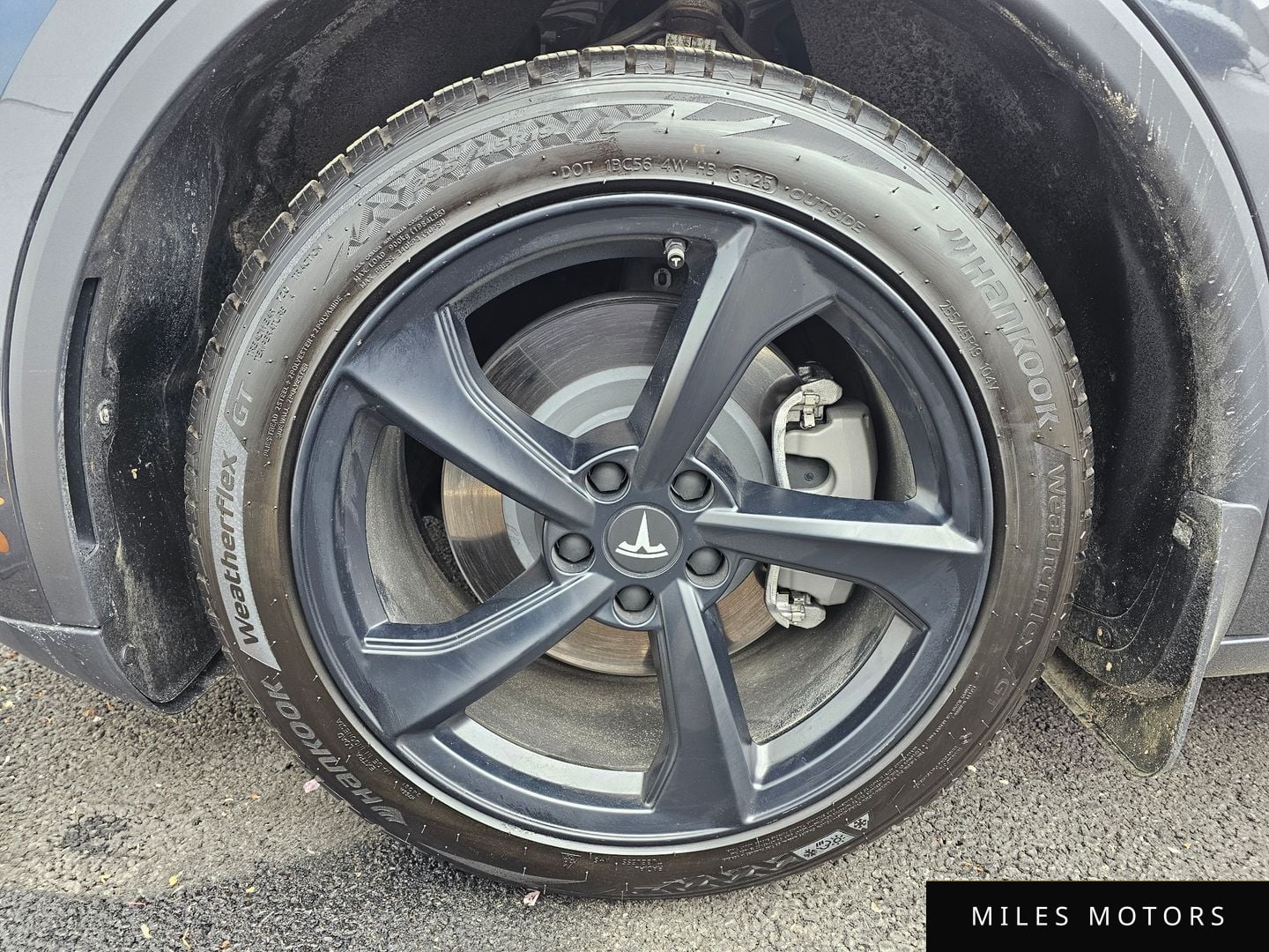 Tesla Model Y 2025 — миниатюра 6
