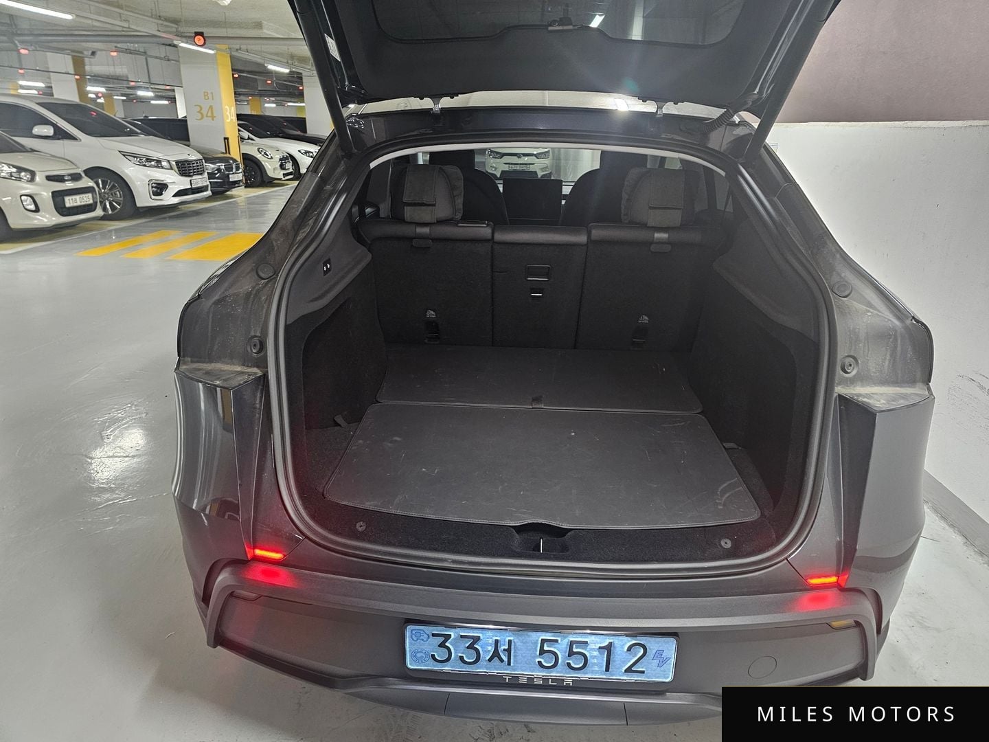 Tesla Model Y 2025 — миниатюра 11