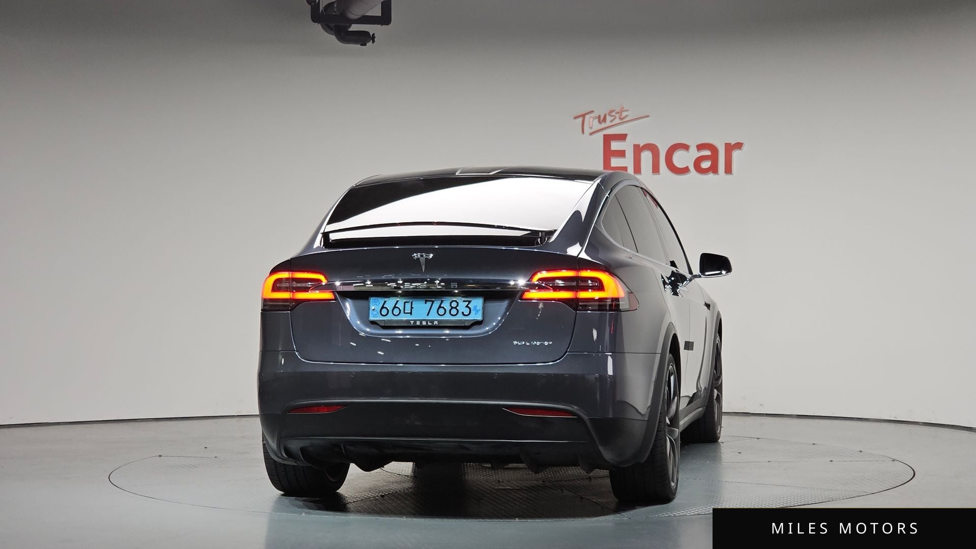 Tesla Model X 2020 — миниатюра 3