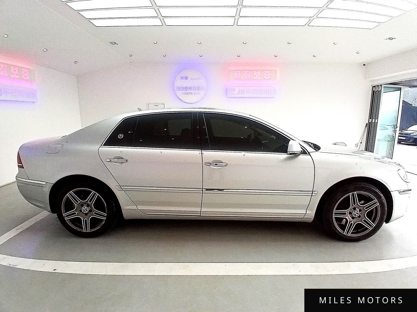 Volkswagen Phaeton 2011 — миниатюра 3