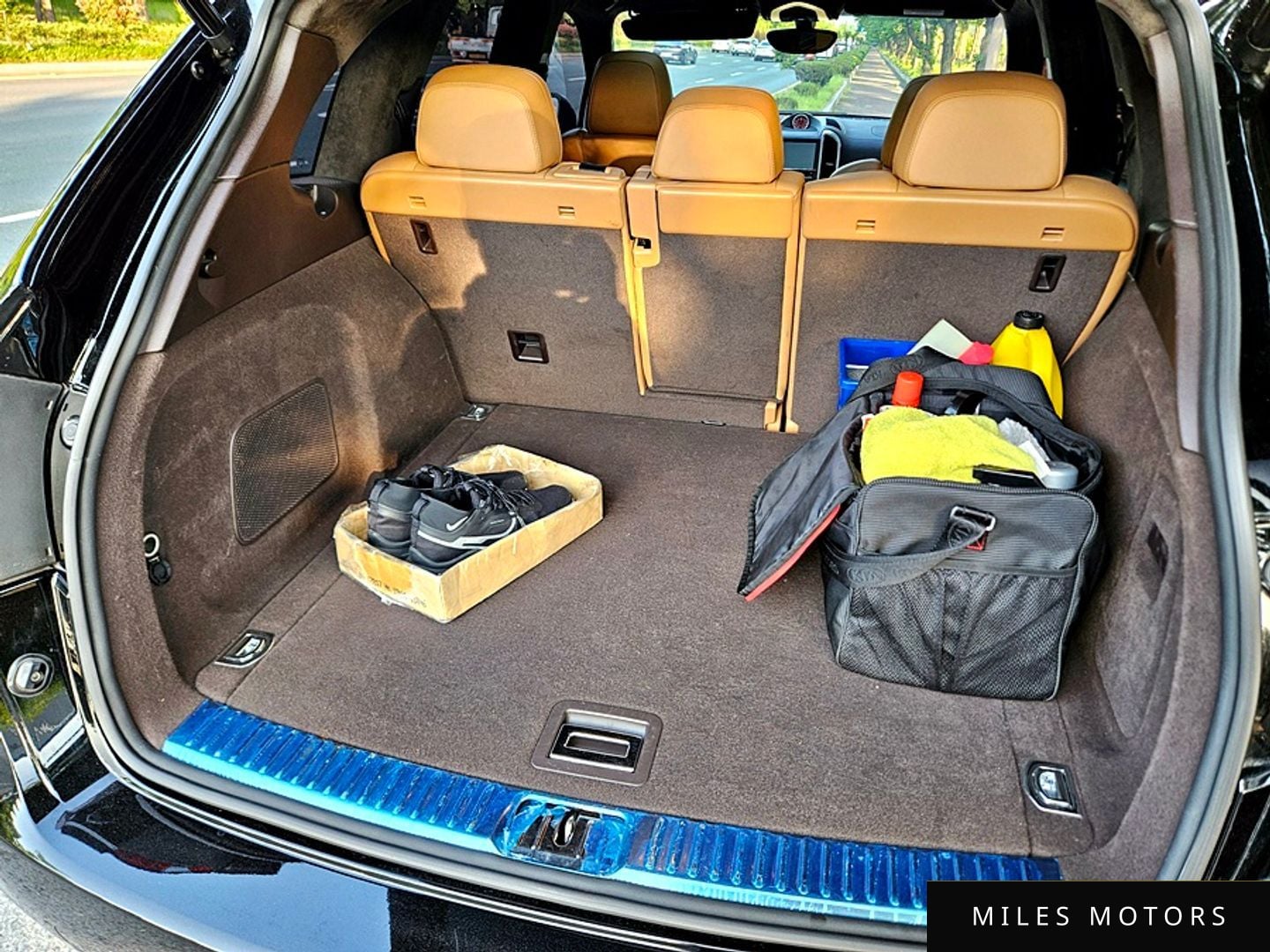 Porsche Cayenne 2011 — миниатюра 9