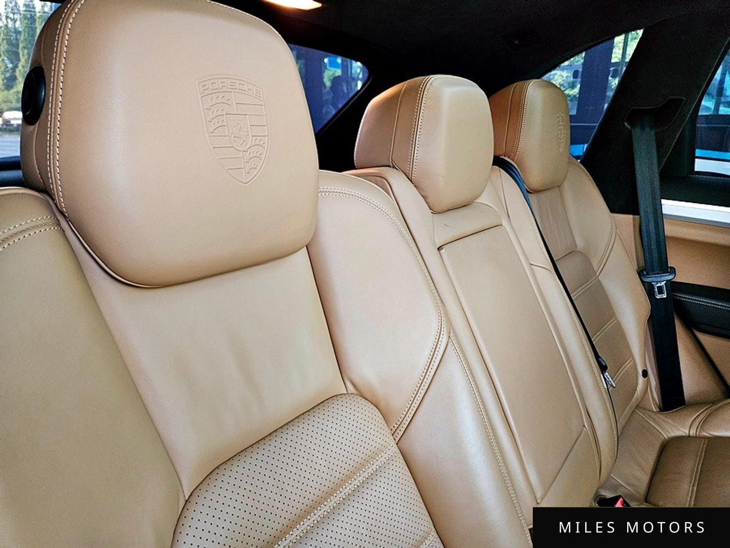 Porsche Cayenne 2011 — миниатюра 11