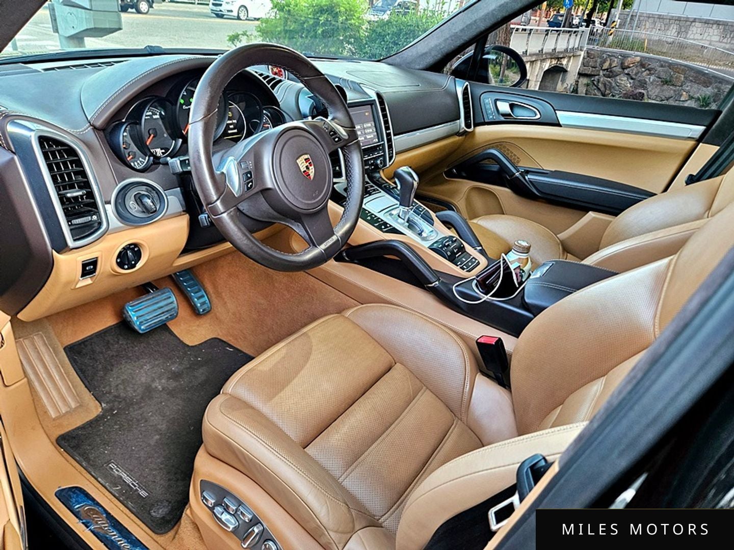 Porsche Cayenne 2011 — миниатюра 12