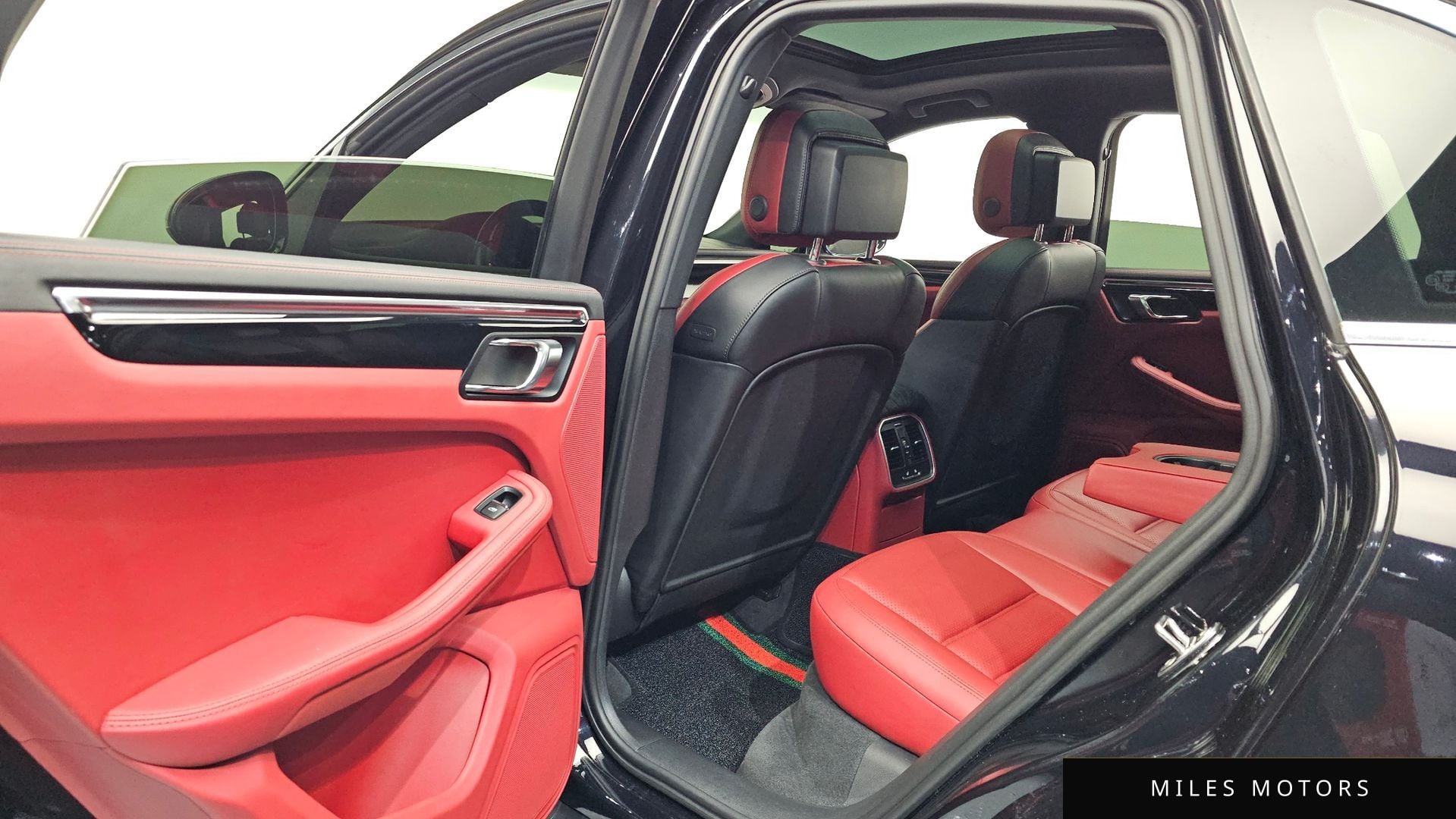 Porsche Macan 2015 — миниатюра 11