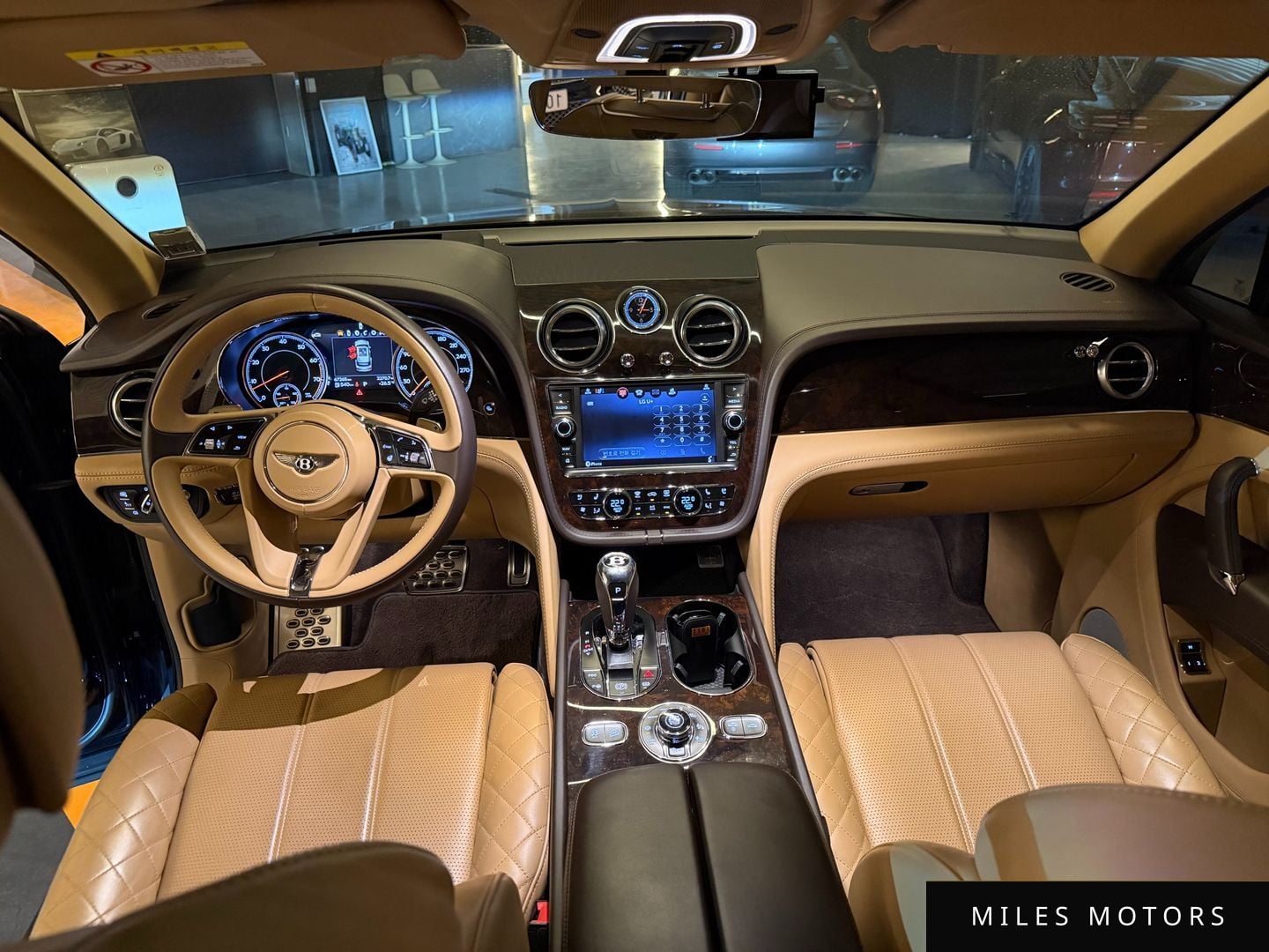 Bentley Bentayga 2018 — миниатюра 9