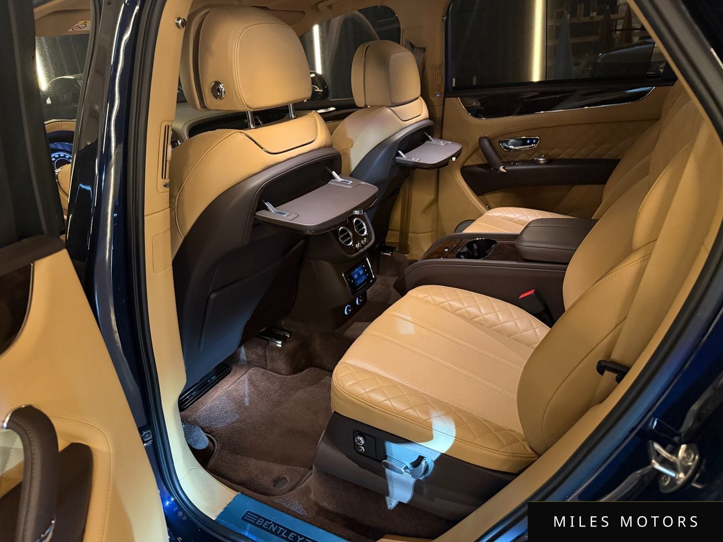 Bentley Bentayga 2018 — миниатюра 11