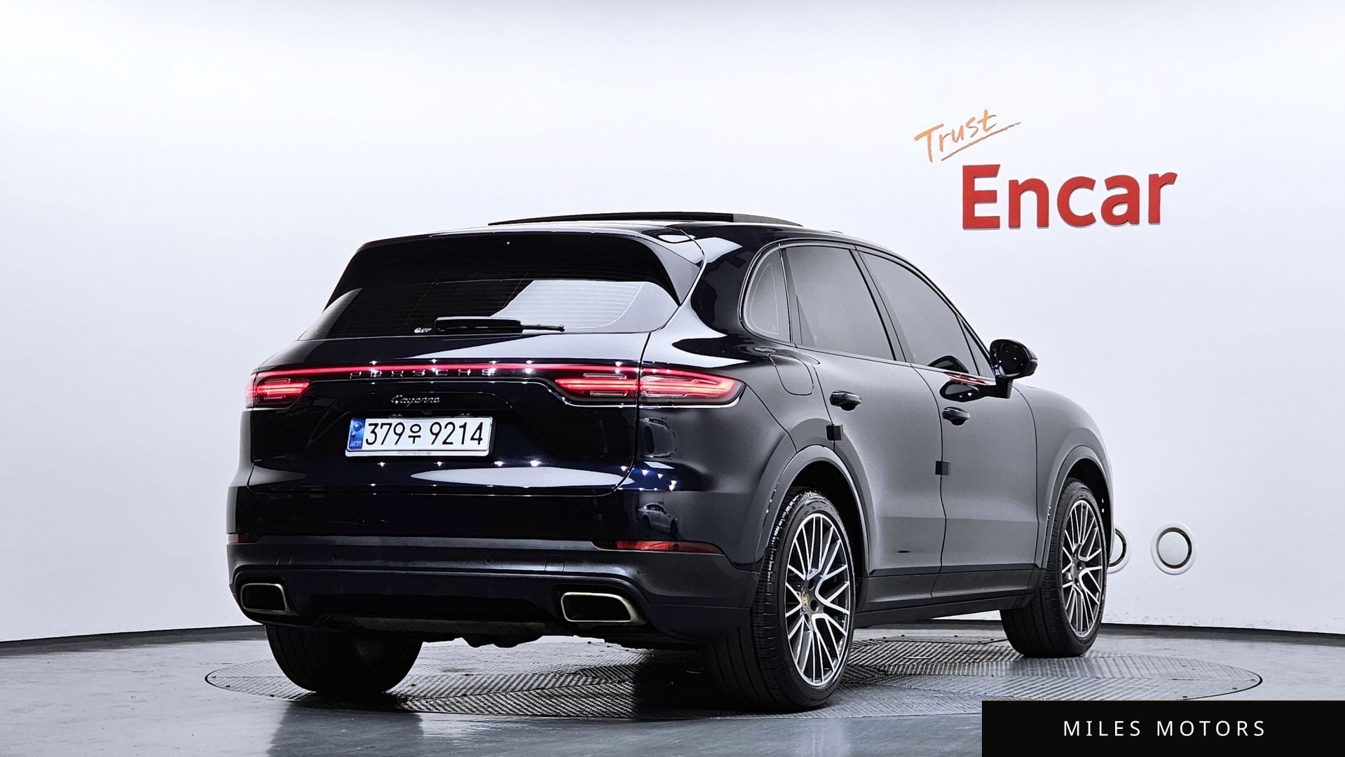 Porsche Cayenne 2021 — миниатюра 2