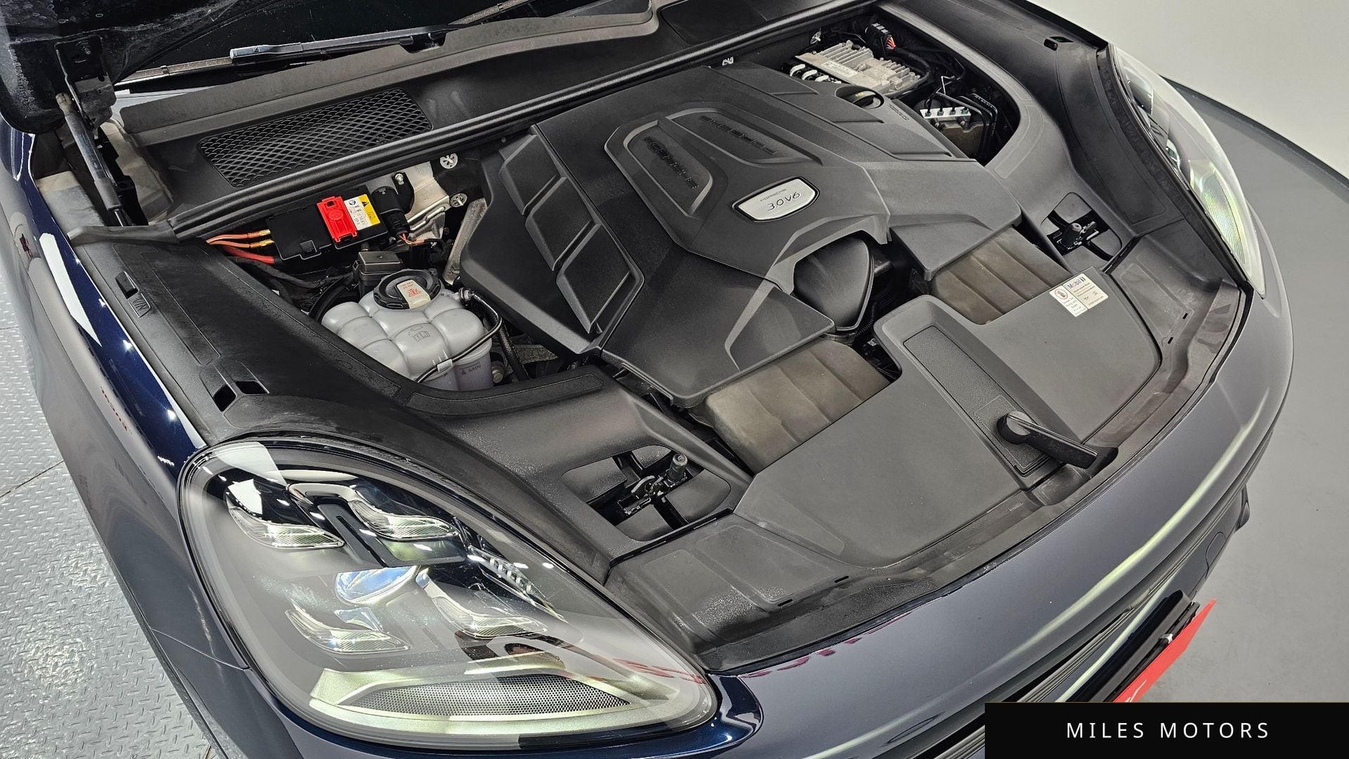 Porsche Cayenne 2021 — миниатюра 6