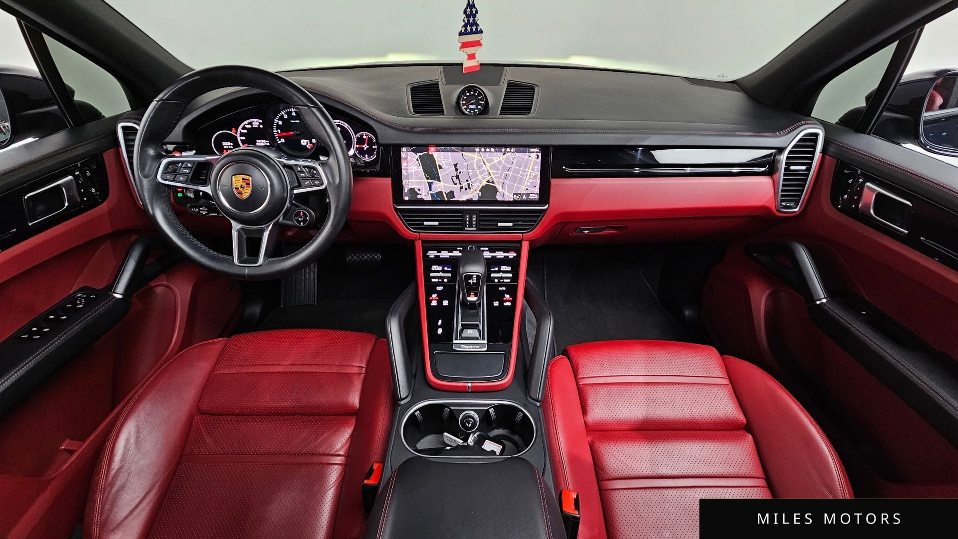 Porsche Cayenne 2021 — миниатюра 10