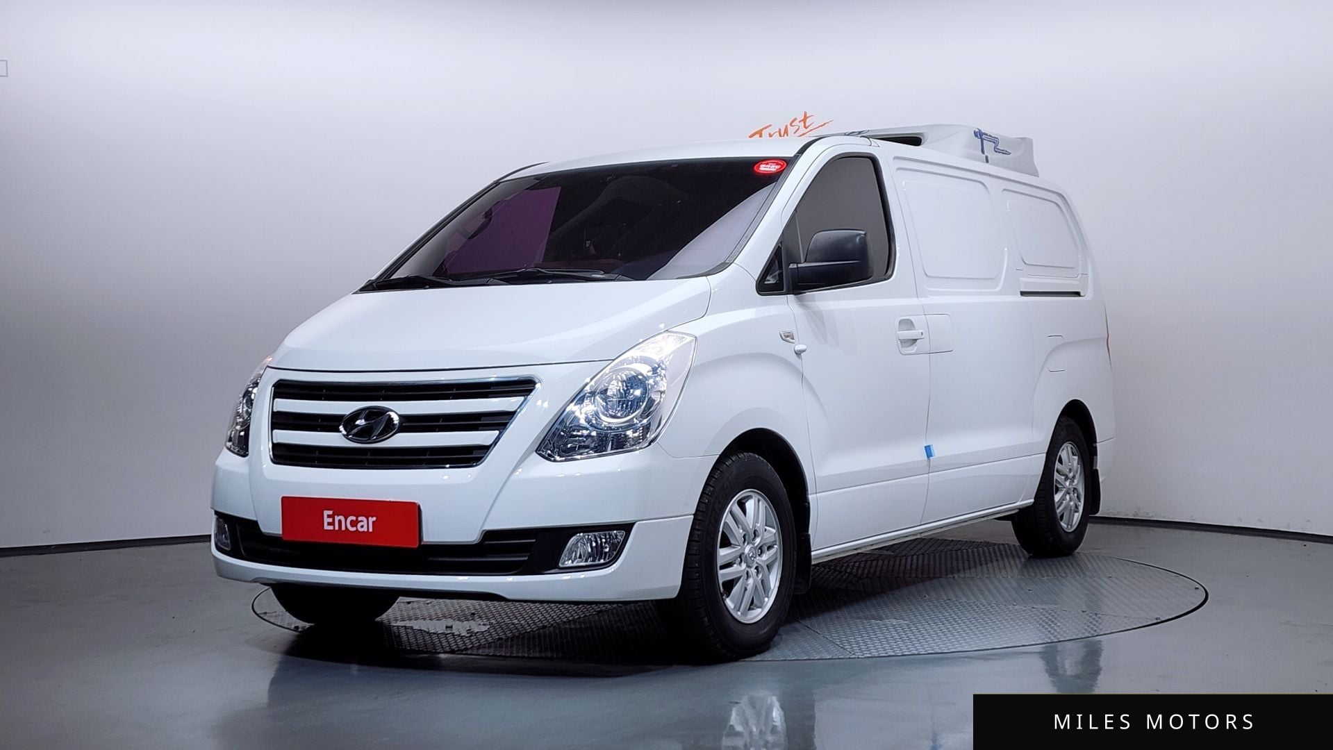 Hyundai Starex 2018 — фото 1 из 12