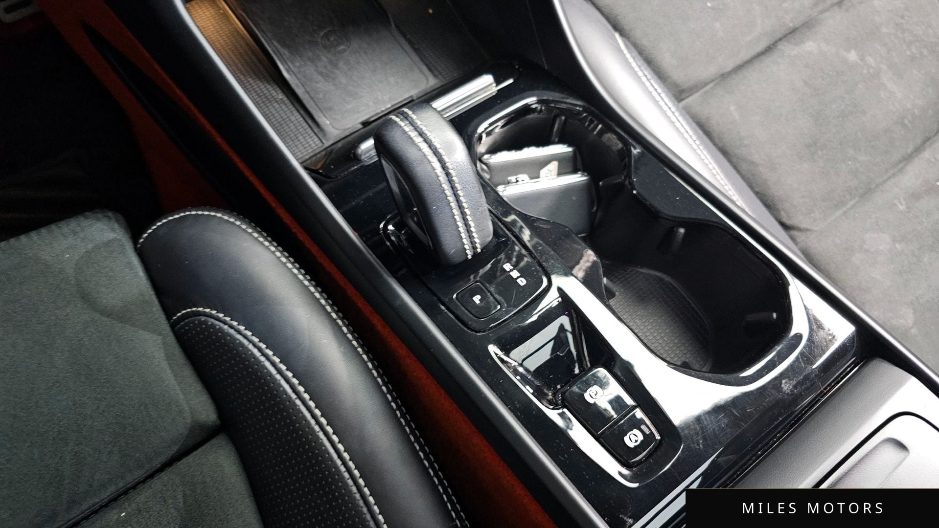 Volvo XC40 2020 — миниатюра 12