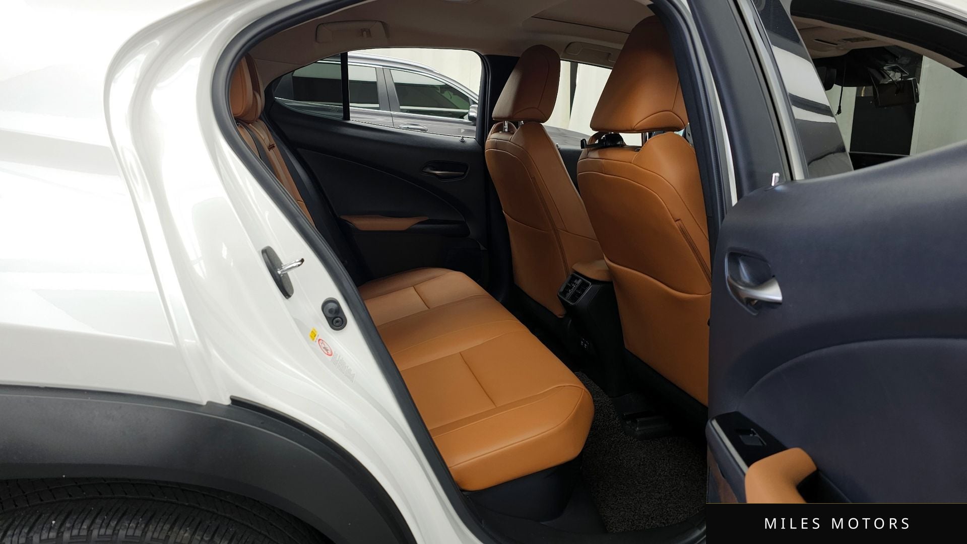 Лексус UX250h 2019 — миниатюра 12