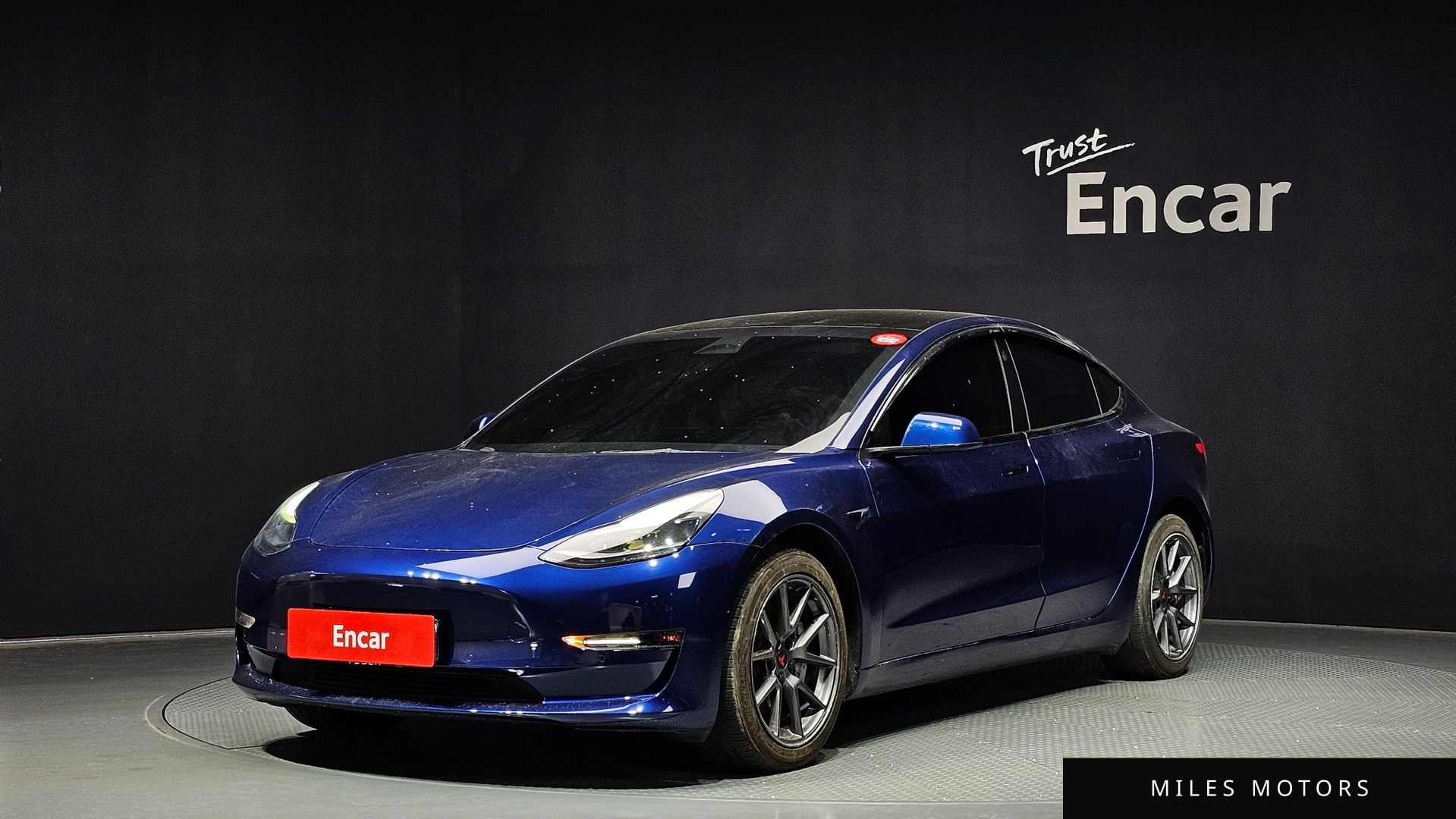 Tesla Model 3 2022 — фото 1 из 12