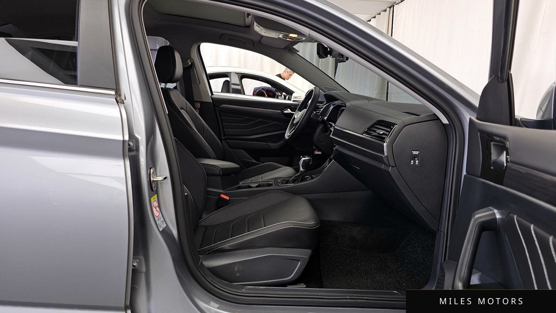 Volkswagen Jetta 2023 — миниатюра 11