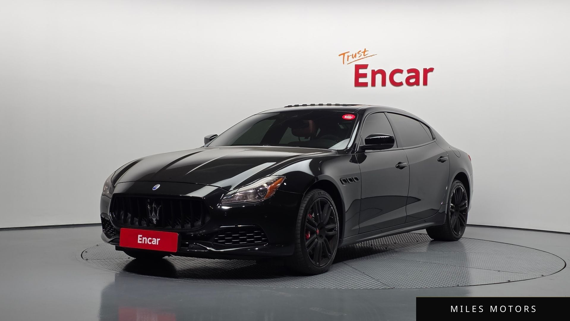 Maserati Quattroporte 2017 — фото 1 из 12