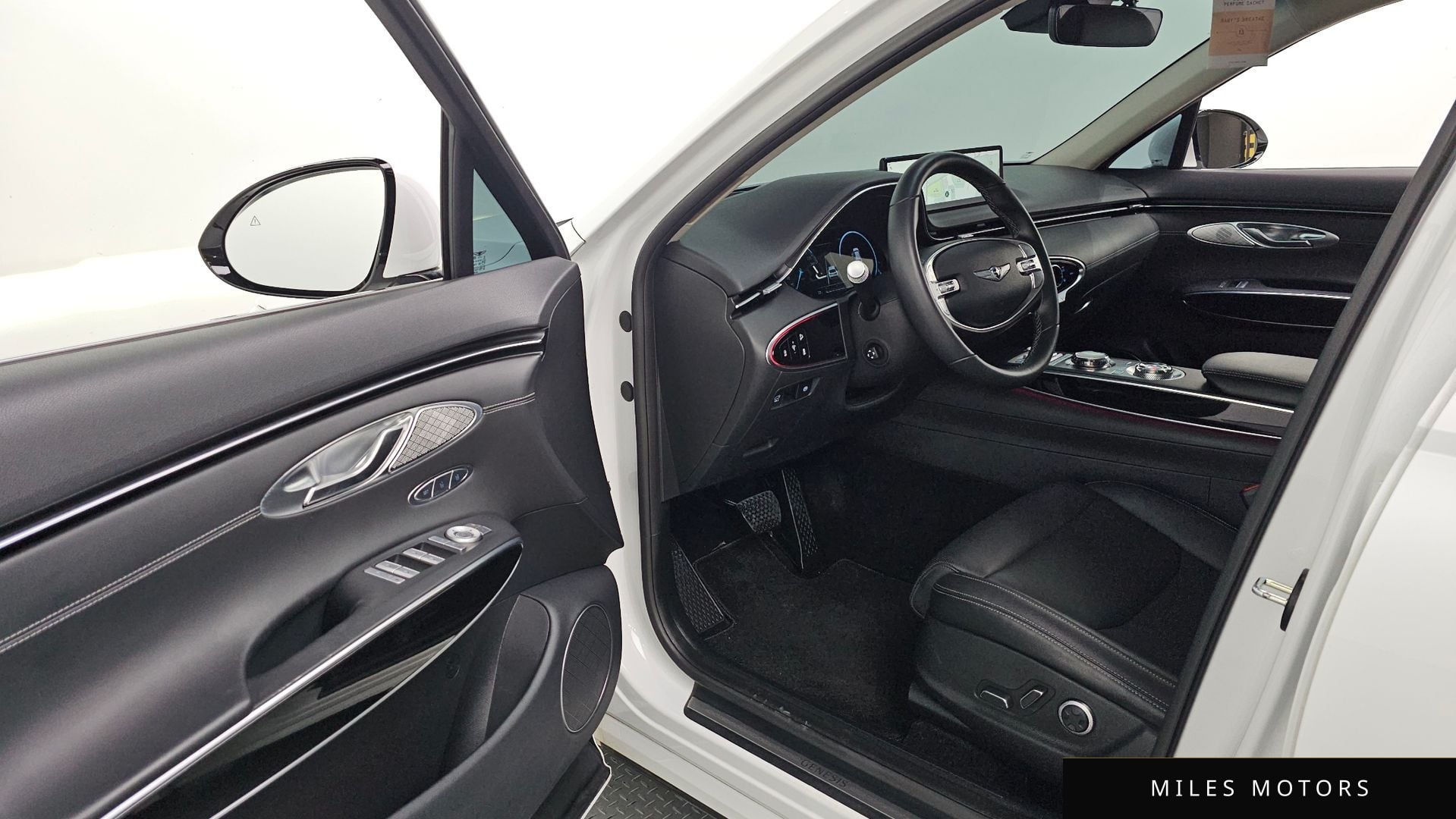 Genesis GV70 2023 — миниатюра 12