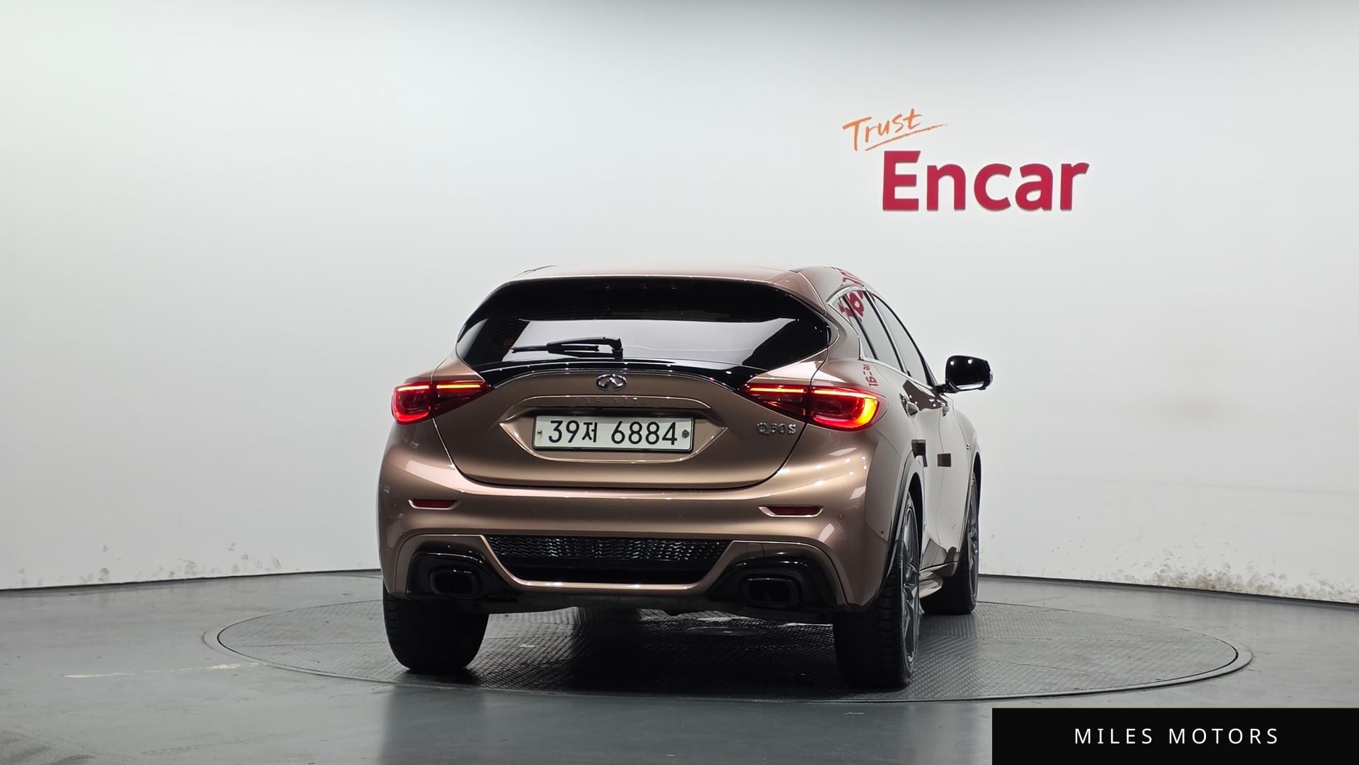 Infiniti Q30 2017 — миниатюра 3